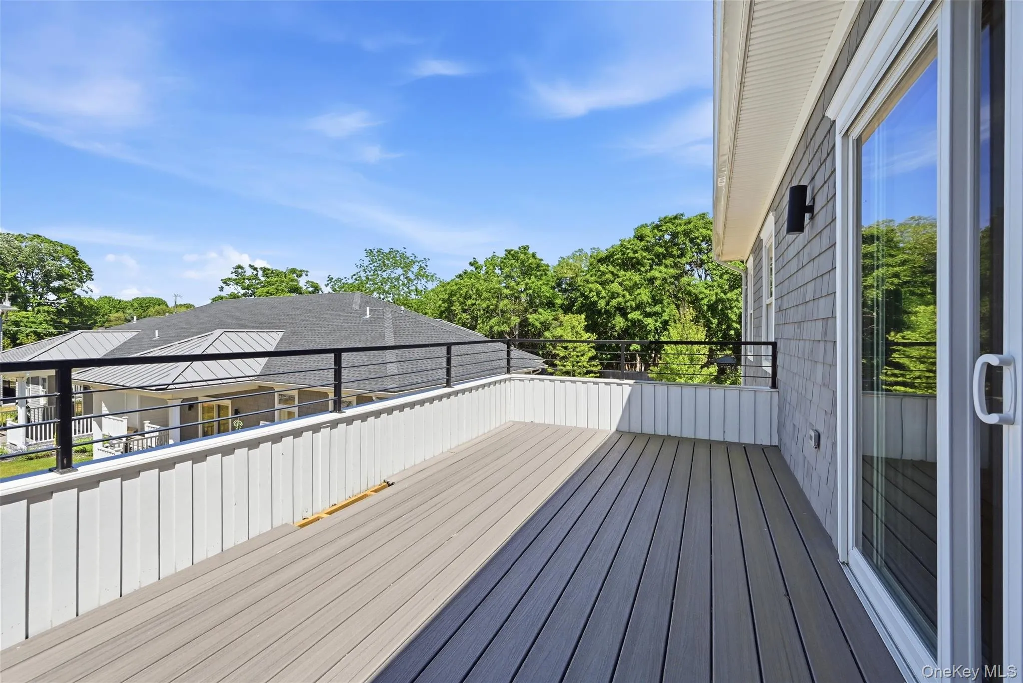19 Montauk Highway, Southampton, NY, 2 Bedrooms Bedrooms, 5 Rooms Rooms,2 BathroomsBathrooms,Residential,For Rent,Montauk,0,1003556 19 Montauk Highway, Southampton, NY, 2 Bedrooms Bedrooms, 5 Rooms Rooms,2 BathroomsBathrooms,Residential,For Rent,Montauk,0,1003556