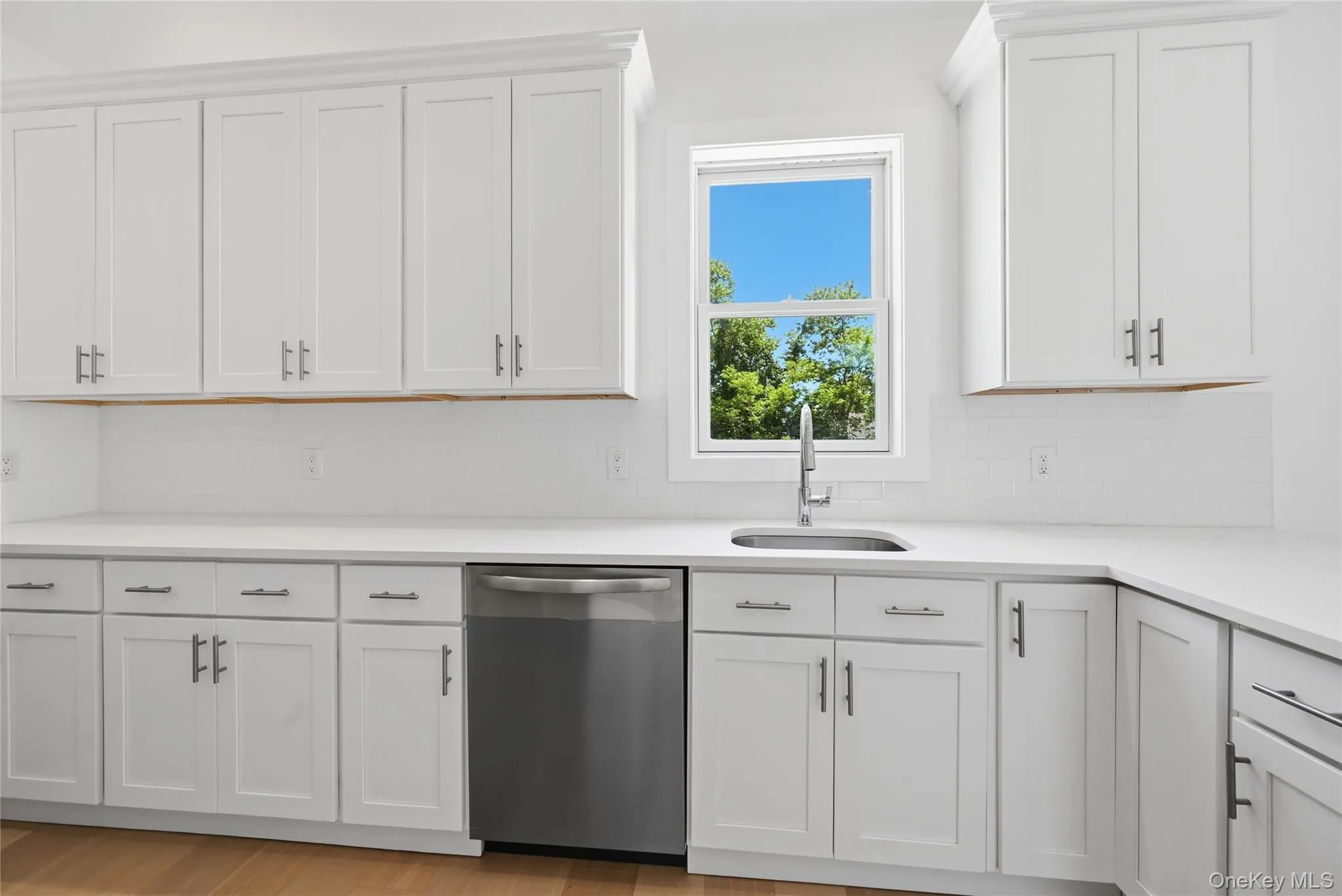 19 Montauk Highway, Southampton, NY, 2 Bedrooms Bedrooms, 5 Rooms Rooms,2 BathroomsBathrooms,Residential,For Rent,Montauk,0,1003556 19 Montauk Highway, Southampton, NY, 2 Bedrooms Bedrooms, 5 Rooms Rooms,2 BathroomsBathrooms,Residential,For Rent,Montauk,0,1003556