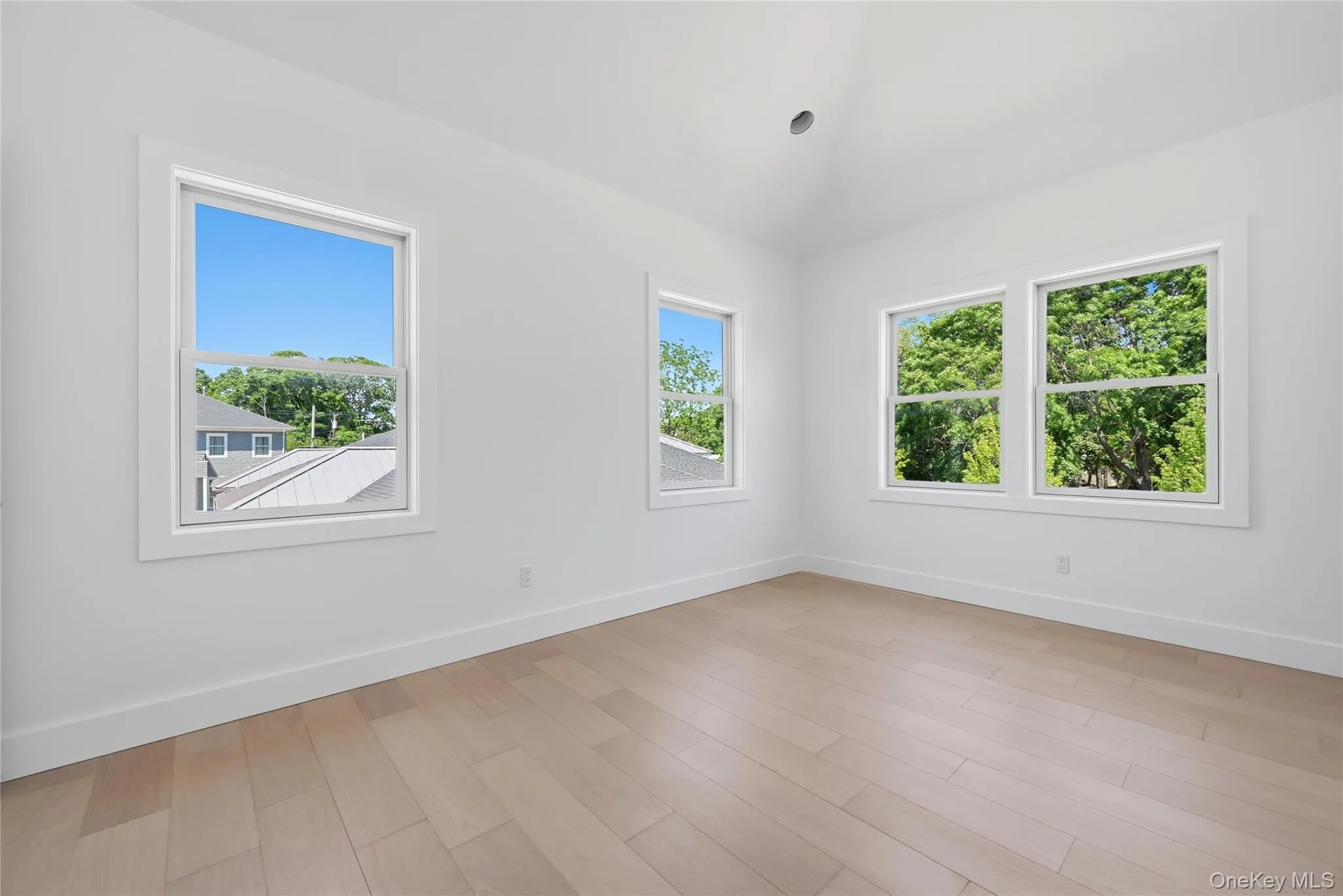 19 Montauk Highway, Southampton, NY, 2 Bedrooms Bedrooms, 5 Rooms Rooms,2 BathroomsBathrooms,Residential,For Rent,Montauk,0,1003556 19 Montauk Highway, Southampton, NY, 2 Bedrooms Bedrooms, 5 Rooms Rooms,2 BathroomsBathrooms,Residential,For Rent,Montauk,0,1003556