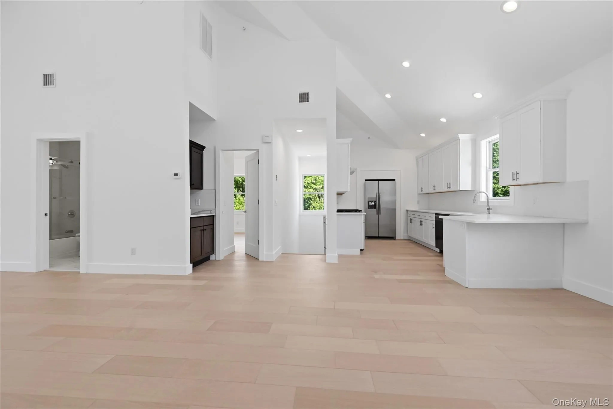 19 Montauk Highway, Southampton, NY, 2 Bedrooms Bedrooms, 5 Rooms Rooms,2 BathroomsBathrooms,Residential,For Rent,Montauk,0,1003556 19 Montauk Highway, Southampton, NY, 2 Bedrooms Bedrooms, 5 Rooms Rooms,2 BathroomsBathrooms,Residential,For Rent,Montauk,0,1003556
