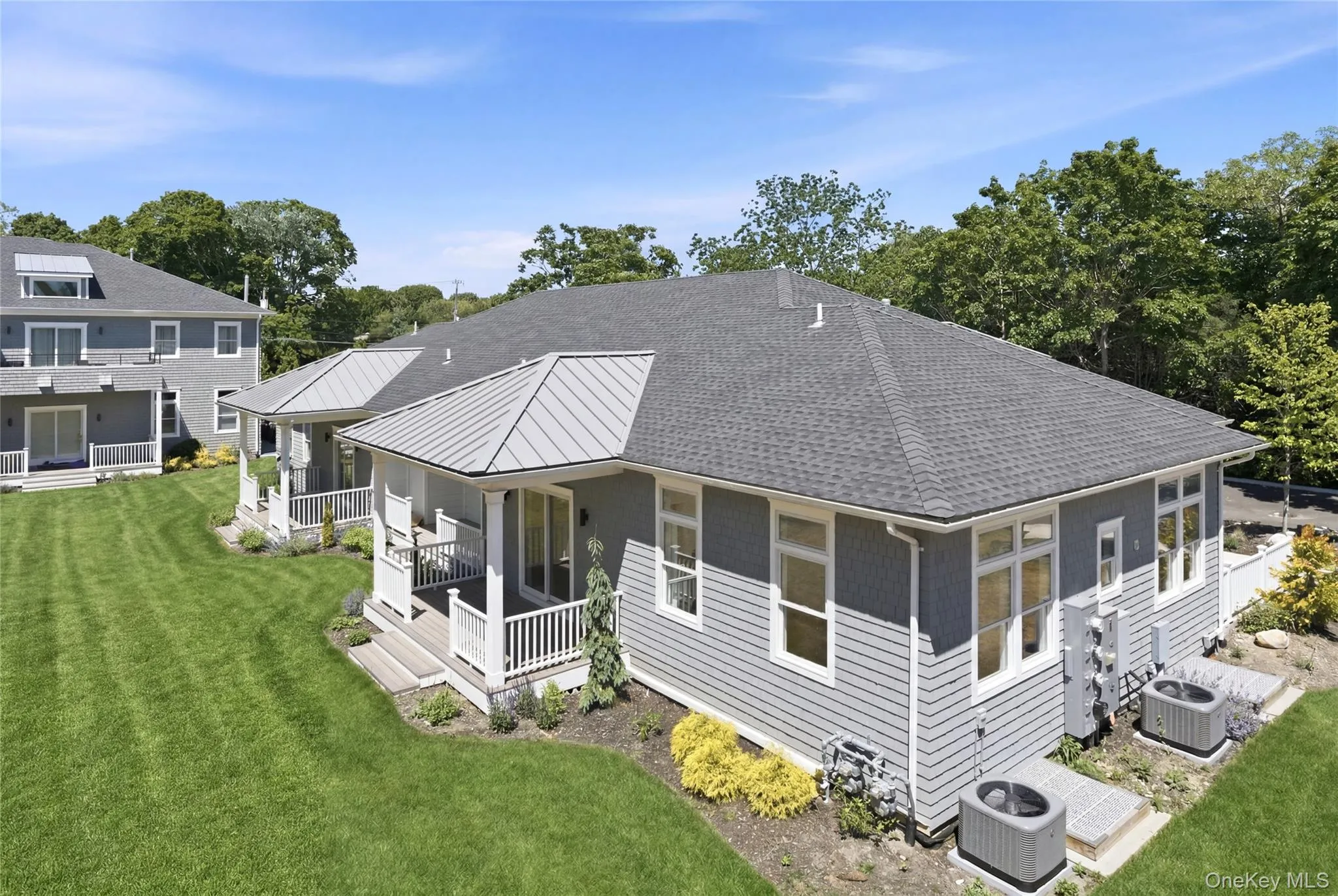 19 Montauk Highway, Southampton, NY, 2 Bedrooms Bedrooms, 5 Rooms Rooms,2 BathroomsBathrooms,Residential,For Rent,Montauk,0,1003556 19 Montauk Highway, Southampton, NY, 2 Bedrooms Bedrooms, 5 Rooms Rooms,2 BathroomsBathrooms,Residential,For Rent,Montauk,0,1003556