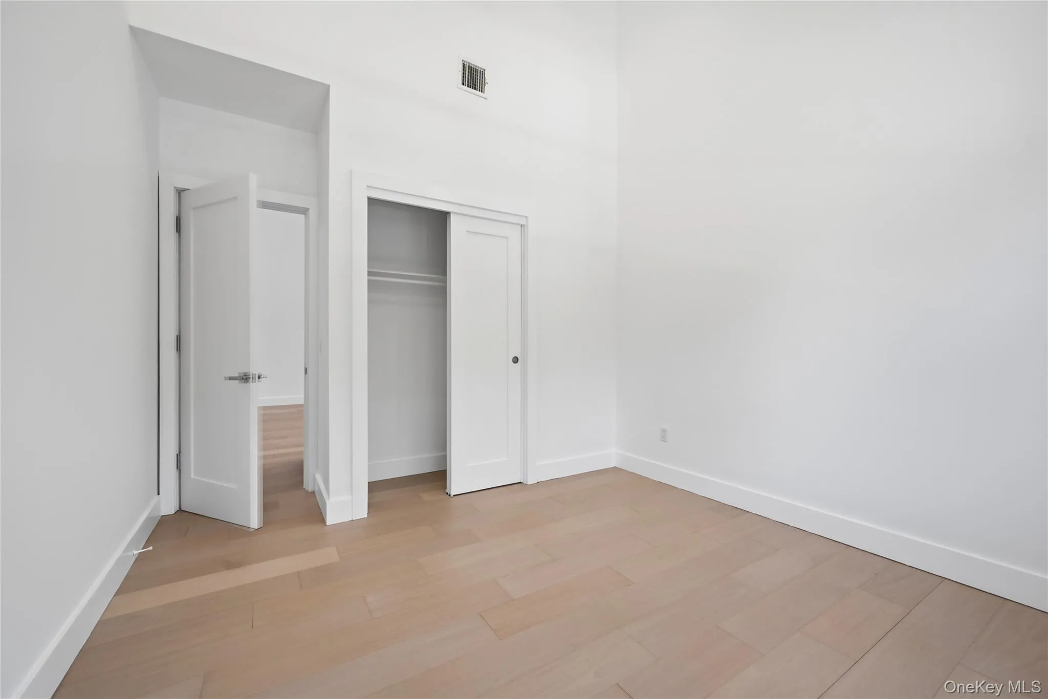 19 Montauk Highway, Southampton, NY, 2 Bedrooms Bedrooms, 5 Rooms Rooms,2 BathroomsBathrooms,Residential,For Rent,Montauk,0,1003556 19 Montauk Highway, Southampton, NY, 2 Bedrooms Bedrooms, 5 Rooms Rooms,2 BathroomsBathrooms,Residential,For Rent,Montauk,0,1003556