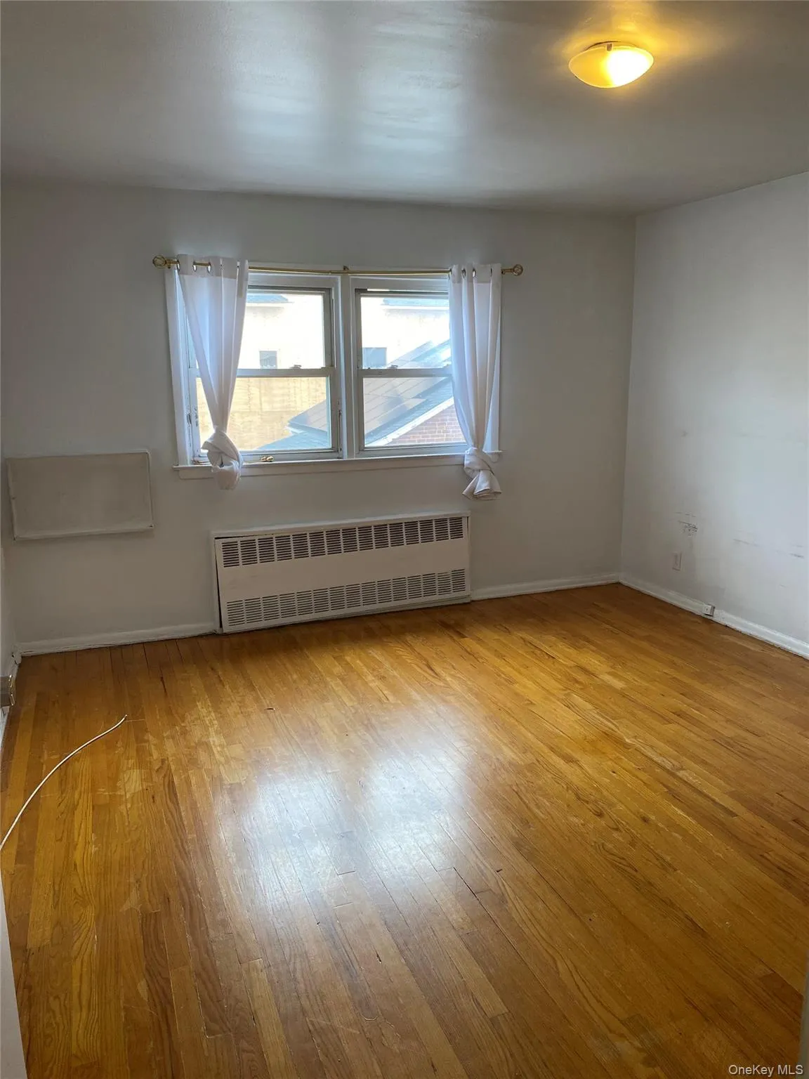 77 34 162nd Street, New York, NY, 3 Bedrooms Bedrooms, 7 Rooms Rooms,1 BathroomBathrooms,Residential Lease,For Rent,162nd,0,1003567 77 34 162nd Street, New York, NY, 3 Bedrooms Bedrooms, 7 Rooms Rooms,1 BathroomBathrooms,Residential Lease,For Rent,162nd,0,1003567