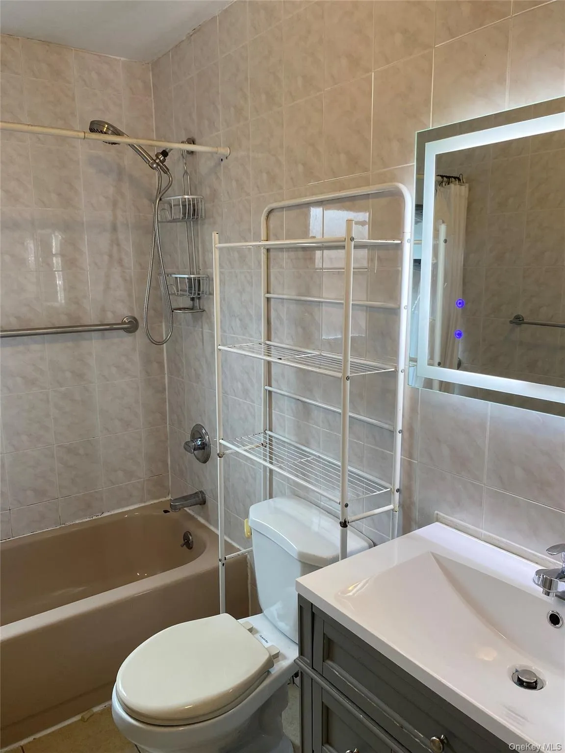 77 34 162nd Street, New York, NY, 3 Bedrooms Bedrooms, 7 Rooms Rooms,1 BathroomBathrooms,Residential Lease,For Rent,162nd,0,1003567 77 34 162nd Street, New York, NY, 3 Bedrooms Bedrooms, 7 Rooms Rooms,1 BathroomBathrooms,Residential Lease,For Rent,162nd,0,1003567