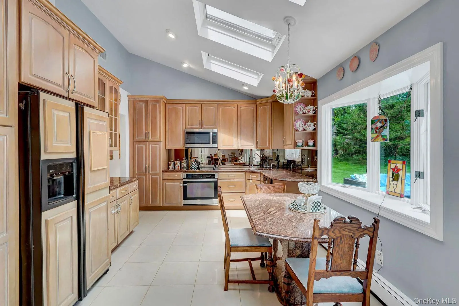 Eat in Kitchen Eat in Kitchen