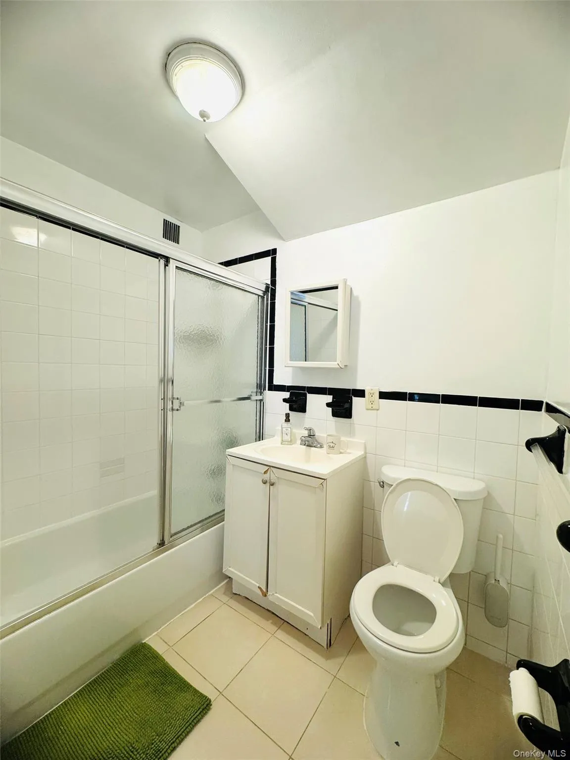 6326 99th Street, New York, NY, 2 Bedrooms Bedrooms, 5 Rooms Rooms,2 BathroomsBathrooms,Residential,For Rent,99th,0,1003584 6326 99th Street, New York, NY, 2 Bedrooms Bedrooms, 5 Rooms Rooms,2 BathroomsBathrooms,Residential,For Rent,99th,0,1003584