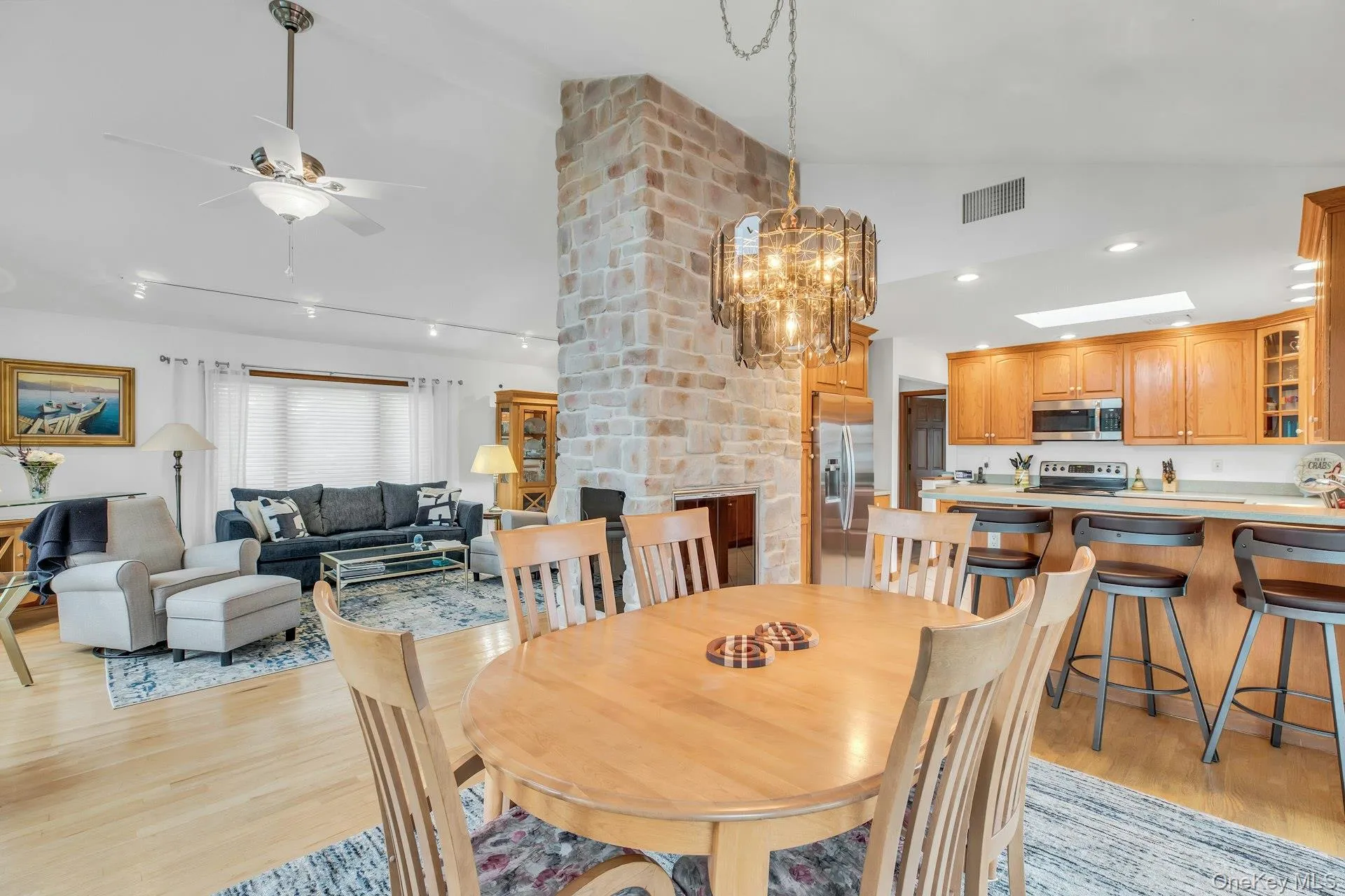 6 Mill Pond Road, Southampton, NY, 3 Bedrooms Bedrooms, 7 Rooms Rooms,2 BathroomsBathrooms,Residential,For Rent,Mill Pond,0,1003586 6 Mill Pond Road, Southampton, NY, 3 Bedrooms Bedrooms, 7 Rooms Rooms,2 BathroomsBathrooms,Residential,For Rent,Mill Pond,0,1003586