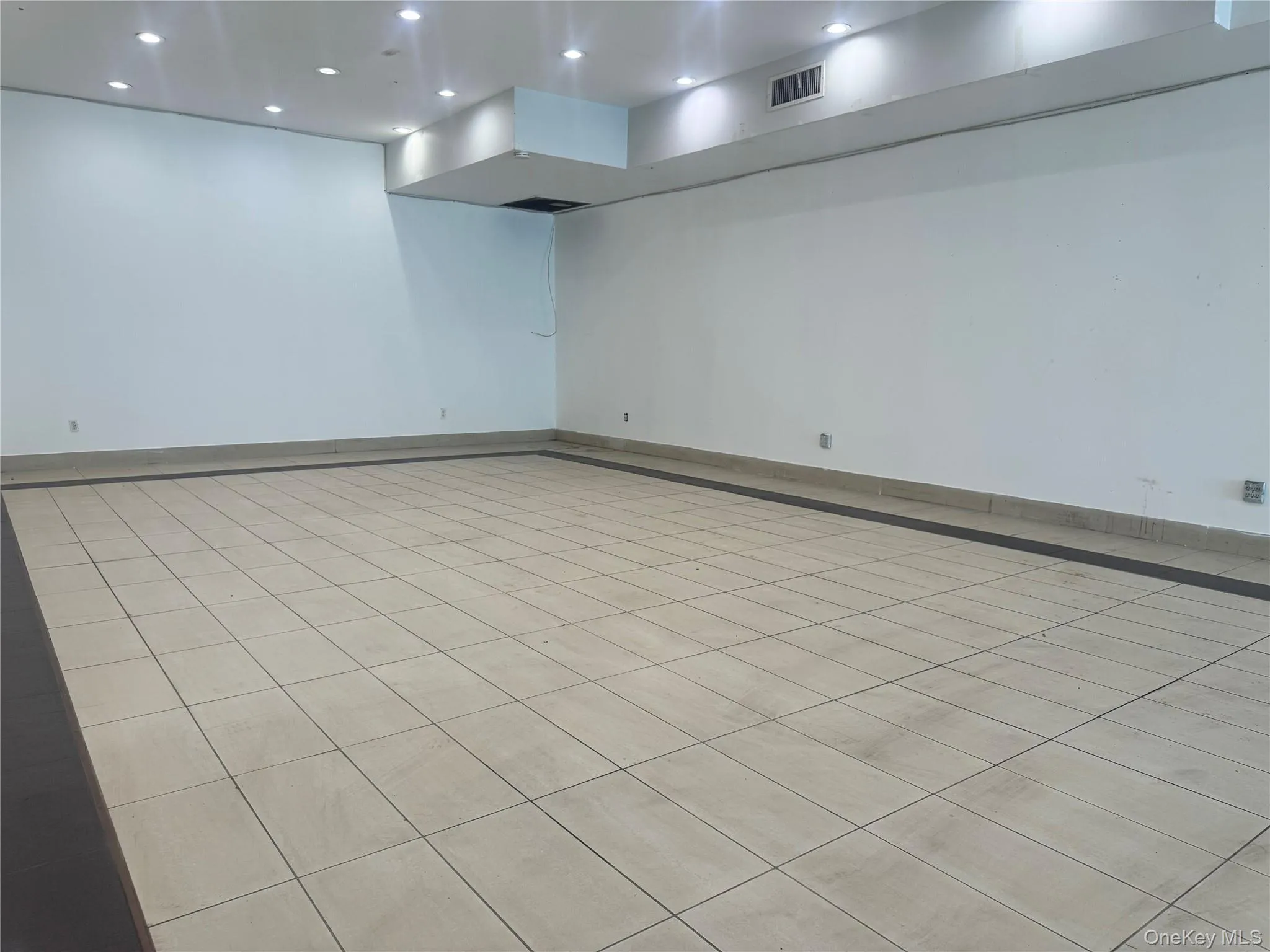 2825 Steinway Street, New York, NY, ,Commercial Lease,For Rent,Steinway,0,1003599 2825 Steinway Street, New York, NY, ,Commercial Lease,For Rent,Steinway,0,1003599