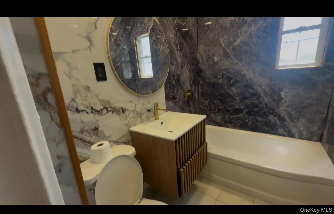 3523 Laconia Avenue, New York, NY, 3 Bedrooms Bedrooms, 5 Rooms Rooms,1 BathroomBathrooms,Residential Lease,For Rent,Laconia,0,1003601 3523 Laconia Avenue, New York, NY, 3 Bedrooms Bedrooms, 5 Rooms Rooms,1 BathroomBathrooms,Residential Lease,For Rent,Laconia,0,1003601