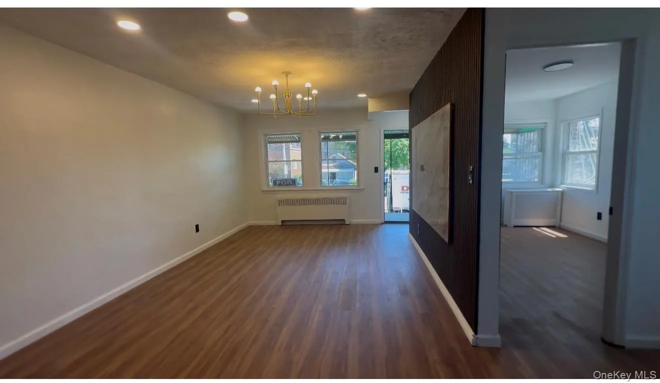 3523 Laconia Avenue, New York, NY, 3 Bedrooms Bedrooms, 5 Rooms Rooms,1 BathroomBathrooms,Residential Lease,For Rent,Laconia,0,1003601 3523 Laconia Avenue, New York, NY, 3 Bedrooms Bedrooms, 5 Rooms Rooms,1 BathroomBathrooms,Residential Lease,For Rent,Laconia,0,1003601