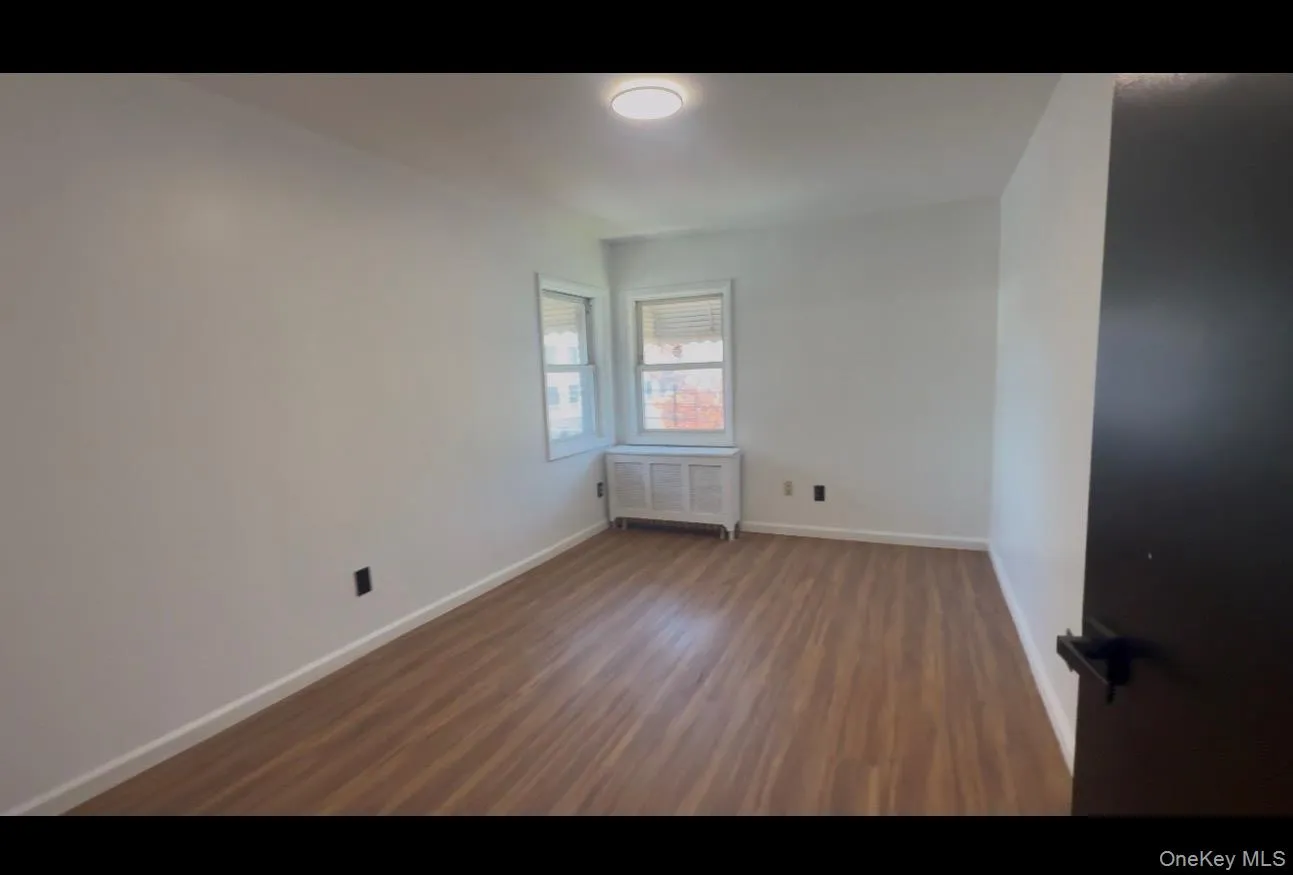 3523 Laconia Avenue, New York, NY, 3 Bedrooms Bedrooms, 5 Rooms Rooms,1 BathroomBathrooms,Residential Lease,For Rent,Laconia,0,1003601 3523 Laconia Avenue, New York, NY, 3 Bedrooms Bedrooms, 5 Rooms Rooms,1 BathroomBathrooms,Residential Lease,For Rent,Laconia,0,1003601
