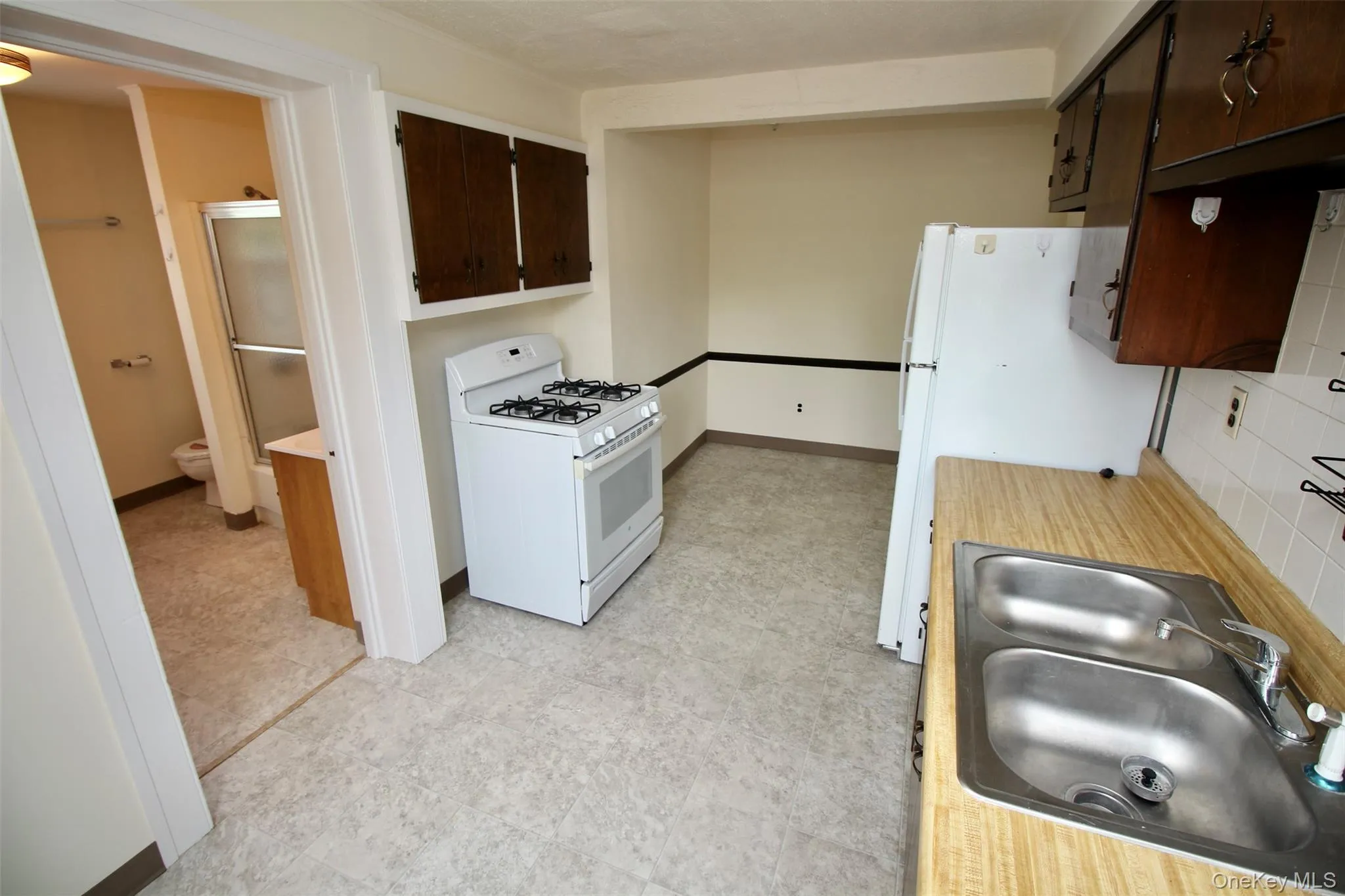 58 Orange Turnpike, Ramapo, NY, 2 Bedrooms Bedrooms, 5 Rooms Rooms,1 BathroomBathrooms,Residential Lease,For Rent,Orange,0,1003603 58 Orange Turnpike, Ramapo, NY, 2 Bedrooms Bedrooms, 5 Rooms Rooms,1 BathroomBathrooms,Residential Lease,For Rent,Orange,0,1003603