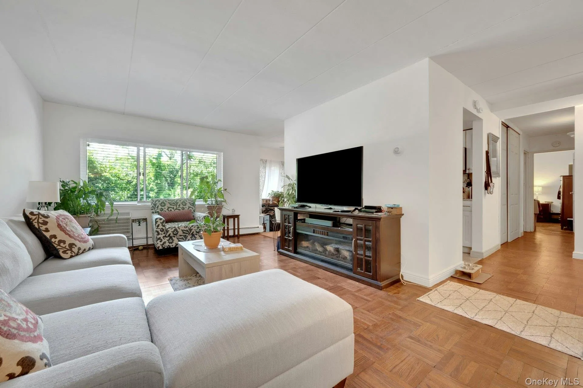 370 Central Park Avenue, Scarsdale, NY, 2 Bedrooms Bedrooms, 5 Rooms Rooms,2 BathroomsBathrooms,Residential,For Rent,Central Park,0,1003604 370 Central Park Avenue, Scarsdale, NY, 2 Bedrooms Bedrooms, 5 Rooms Rooms,2 BathroomsBathrooms,Residential,For Rent,Central Park,0,1003604