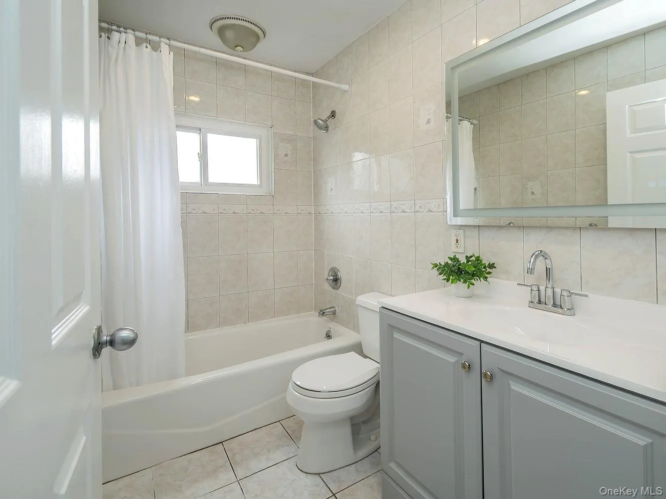61 Kingfisher Road, Hempstead, NY, 5 Bedrooms Bedrooms, 10 Rooms Rooms,2 BathroomsBathrooms,Residential,For Rent,Kingfisher,0,1003615 61 Kingfisher Road, Hempstead, NY, 5 Bedrooms Bedrooms, 10 Rooms Rooms,2 BathroomsBathrooms,Residential,For Rent,Kingfisher,0,1003615