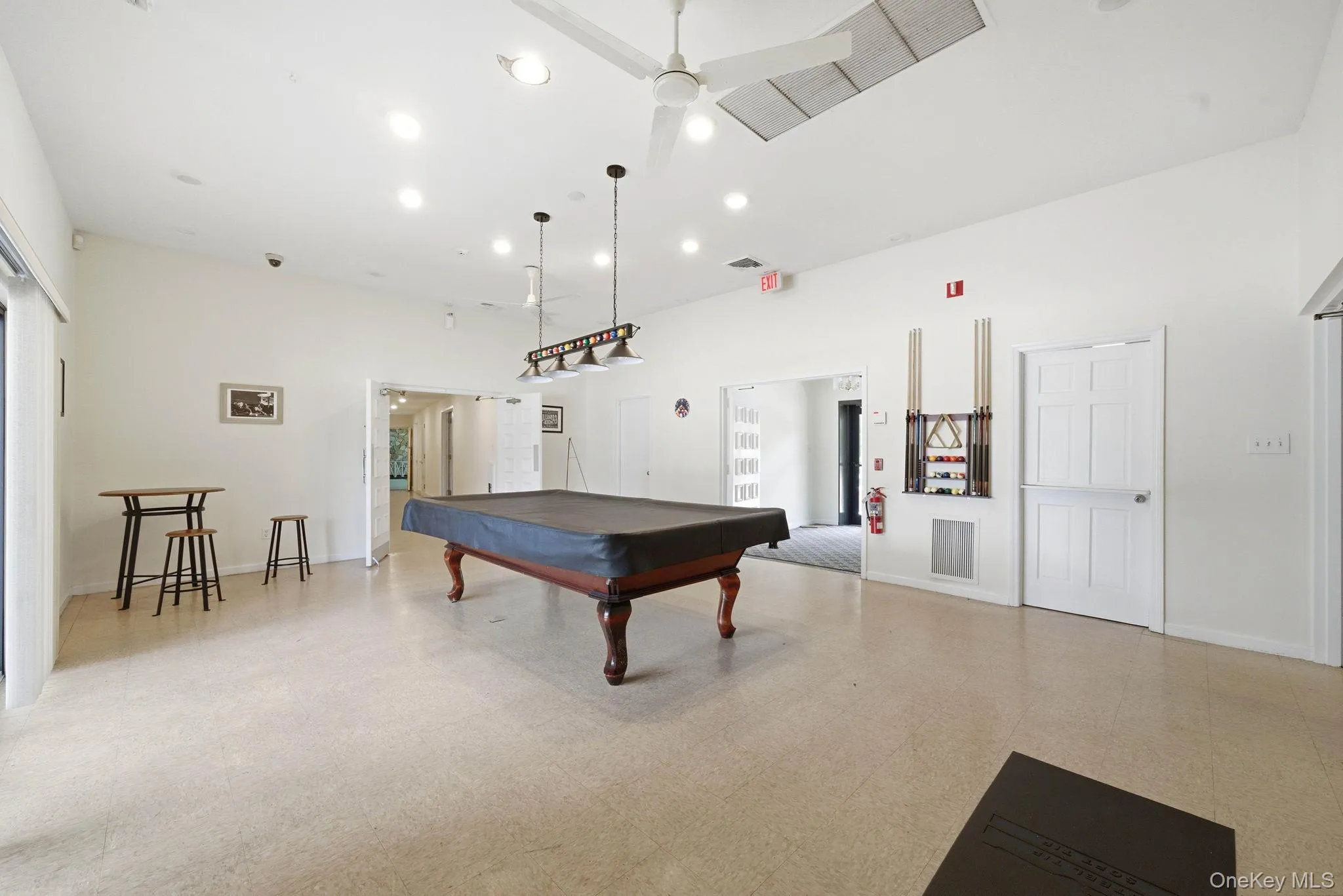 10 Artist Lake Drive, Brookhaven, NY, 1 Bedroom Bedrooms, 4 Rooms Rooms,1 BathroomBathrooms,Residential,For Rent,Artist Lake,0,1003618 10 Artist Lake Drive, Brookhaven, NY, 1 Bedroom Bedrooms, 4 Rooms Rooms,1 BathroomBathrooms,Residential,For Rent,Artist Lake,0,1003618