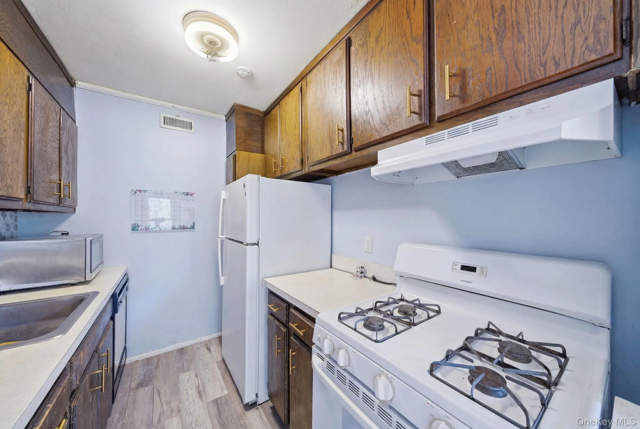 10 Artist Lake Drive, Brookhaven, NY, 1 Bedroom Bedrooms, 4 Rooms Rooms,1 BathroomBathrooms,Residential,For Rent,Artist Lake,0,1003618 10 Artist Lake Drive, Brookhaven, NY, 1 Bedroom Bedrooms, 4 Rooms Rooms,1 BathroomBathrooms,Residential,For Rent,Artist Lake,0,1003618