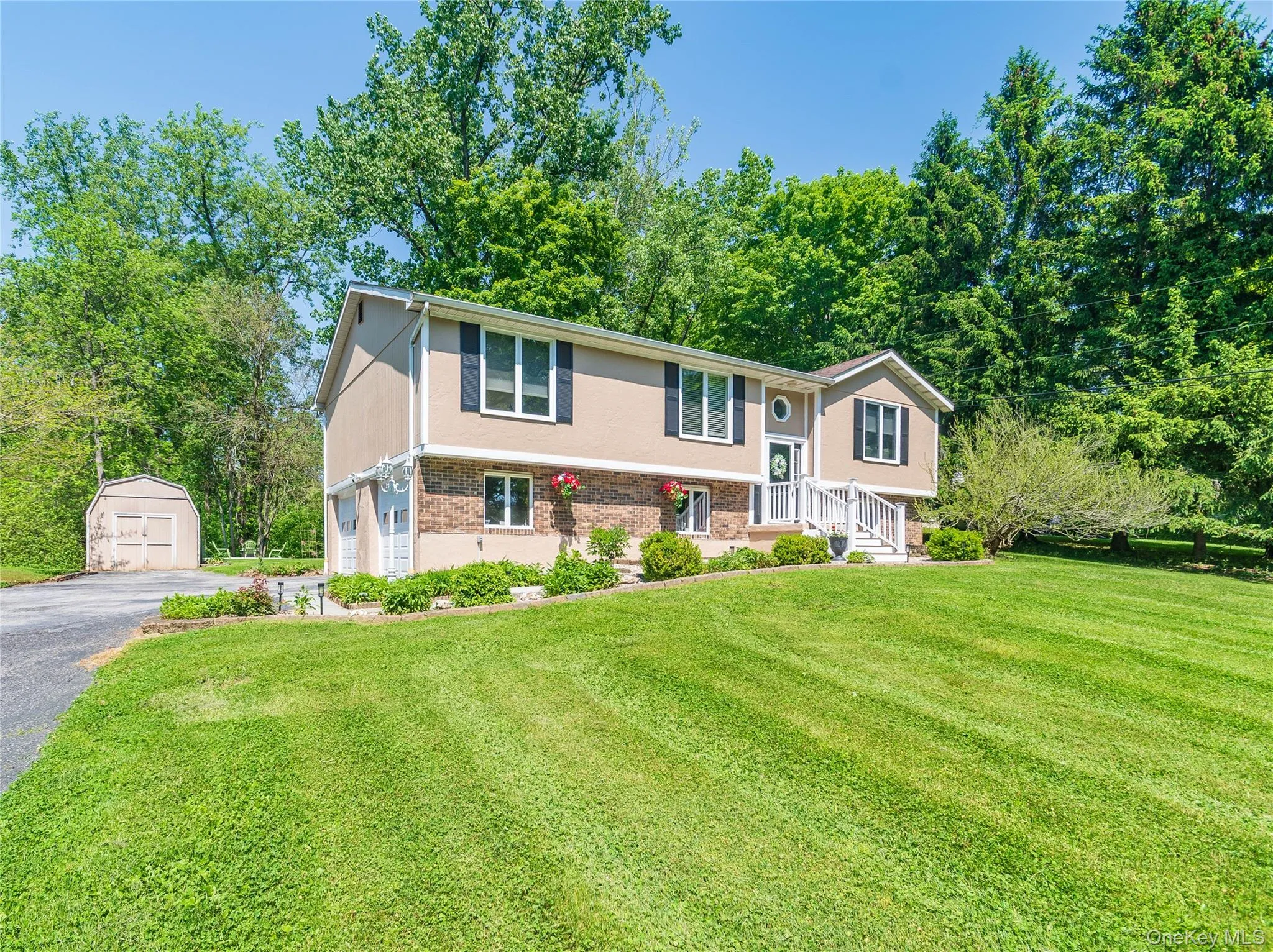 85 Bellevue Road, Lloyd, NY, 3 Bedrooms Bedrooms, 10 Rooms Rooms,2 BathroomsBathrooms,Residential,For Rent,Bellevue,0,1003620 85 Bellevue Road, Lloyd, NY, 3 Bedrooms Bedrooms, 10 Rooms Rooms,2 BathroomsBathrooms,Residential,For Rent,Bellevue,0,1003620