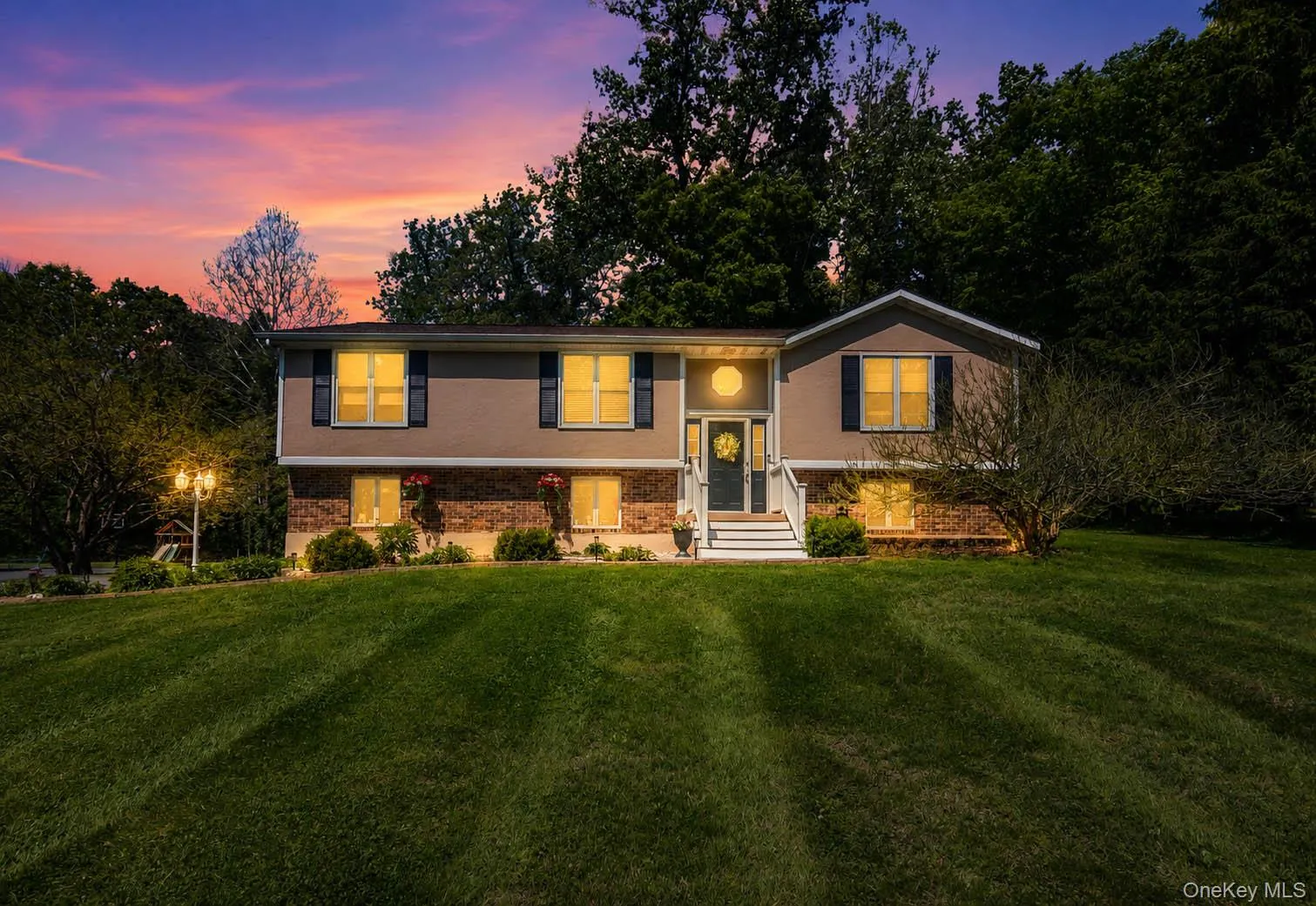 85 Bellevue Road, Lloyd, NY, 3 Bedrooms Bedrooms, 10 Rooms Rooms,2 BathroomsBathrooms,Residential,For Rent,Bellevue,0,1003620 85 Bellevue Road, Lloyd, NY, 3 Bedrooms Bedrooms, 10 Rooms Rooms,2 BathroomsBathrooms,Residential,For Rent,Bellevue,0,1003620
