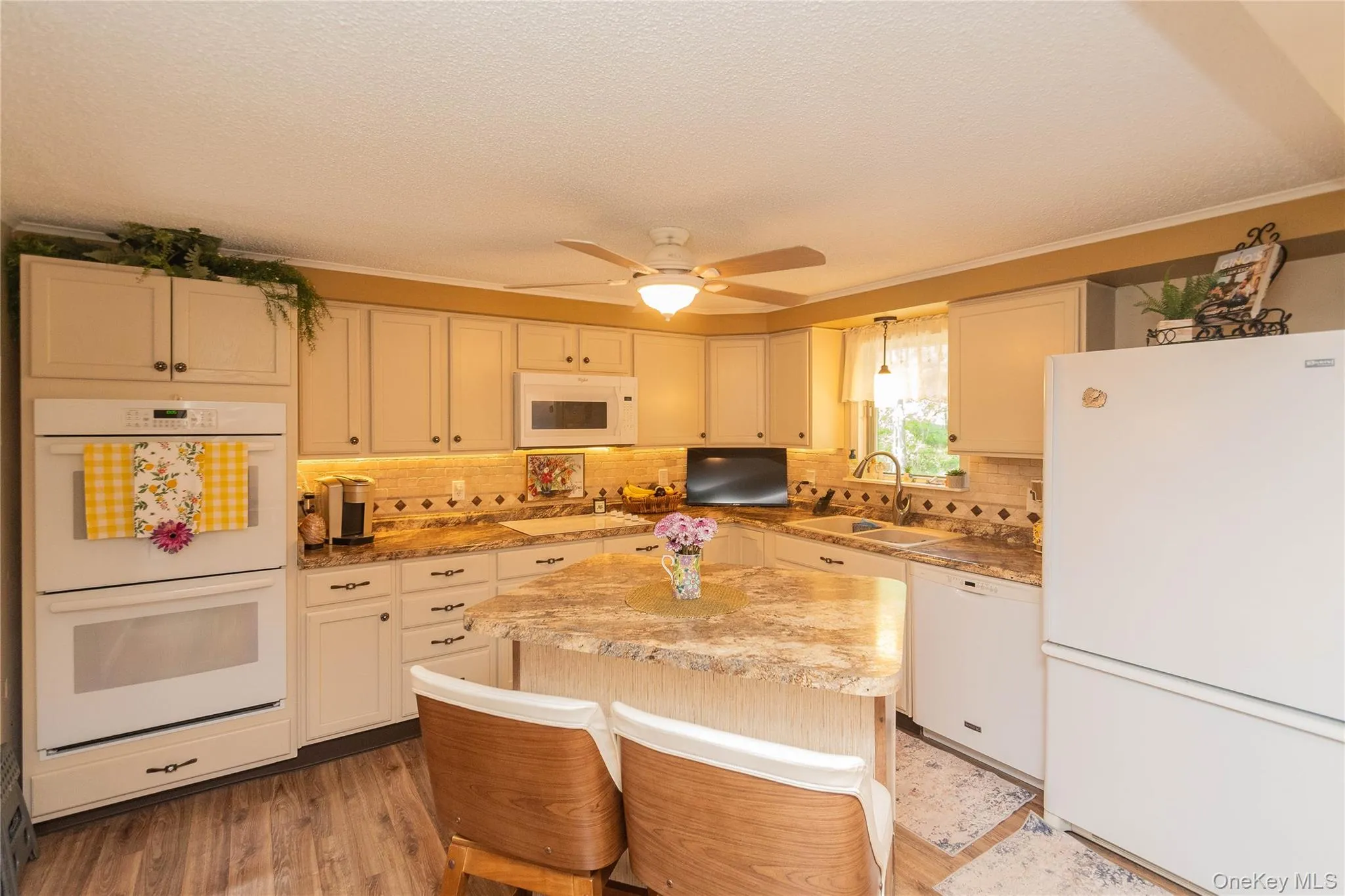 85 Bellevue Road, Lloyd, NY, 3 Bedrooms Bedrooms, 10 Rooms Rooms,2 BathroomsBathrooms,Residential,For Rent,Bellevue,0,1003620 85 Bellevue Road, Lloyd, NY, 3 Bedrooms Bedrooms, 10 Rooms Rooms,2 BathroomsBathrooms,Residential,For Rent,Bellevue,0,1003620