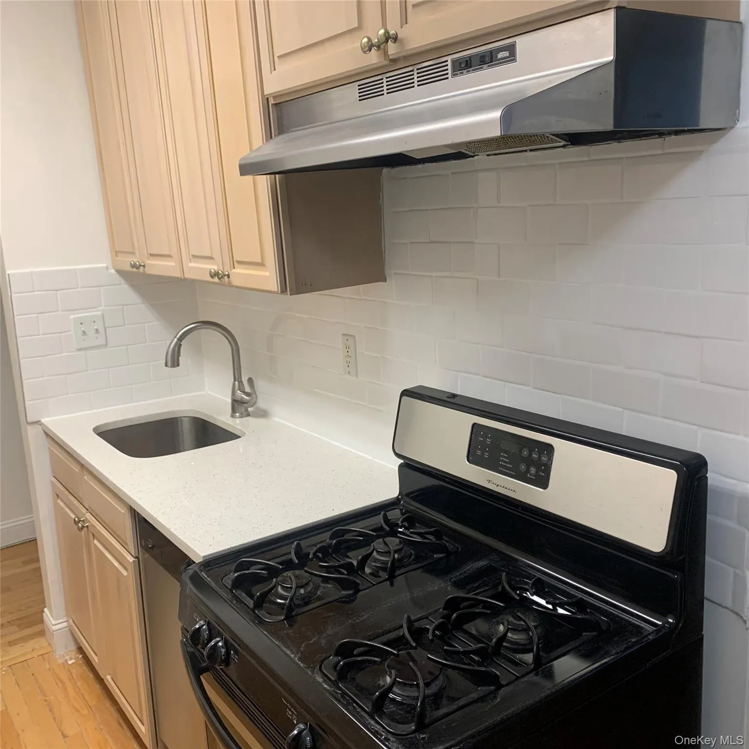 11 Greenridge Avenue, White Plains, NY, 1 Bedroom Bedrooms, 4 Rooms Rooms,1 BathroomBathrooms,Residential Lease,For Rent,Greenridge,0,1003623 11 Greenridge Avenue, White Plains, NY, 1 Bedroom Bedrooms, 4 Rooms Rooms,1 BathroomBathrooms,Residential Lease,For Rent,Greenridge,0,1003623