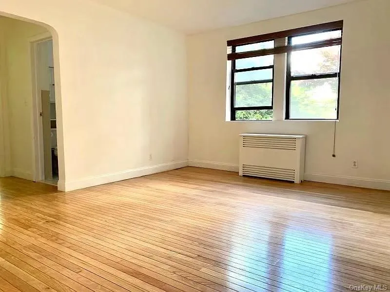 11 Greenridge Avenue, White Plains, NY, 1 Bedroom Bedrooms, 4 Rooms Rooms,1 BathroomBathrooms,Residential Lease,For Rent,Greenridge,0,1003623 11 Greenridge Avenue, White Plains, NY, 1 Bedroom Bedrooms, 4 Rooms Rooms,1 BathroomBathrooms,Residential Lease,For Rent,Greenridge,0,1003623