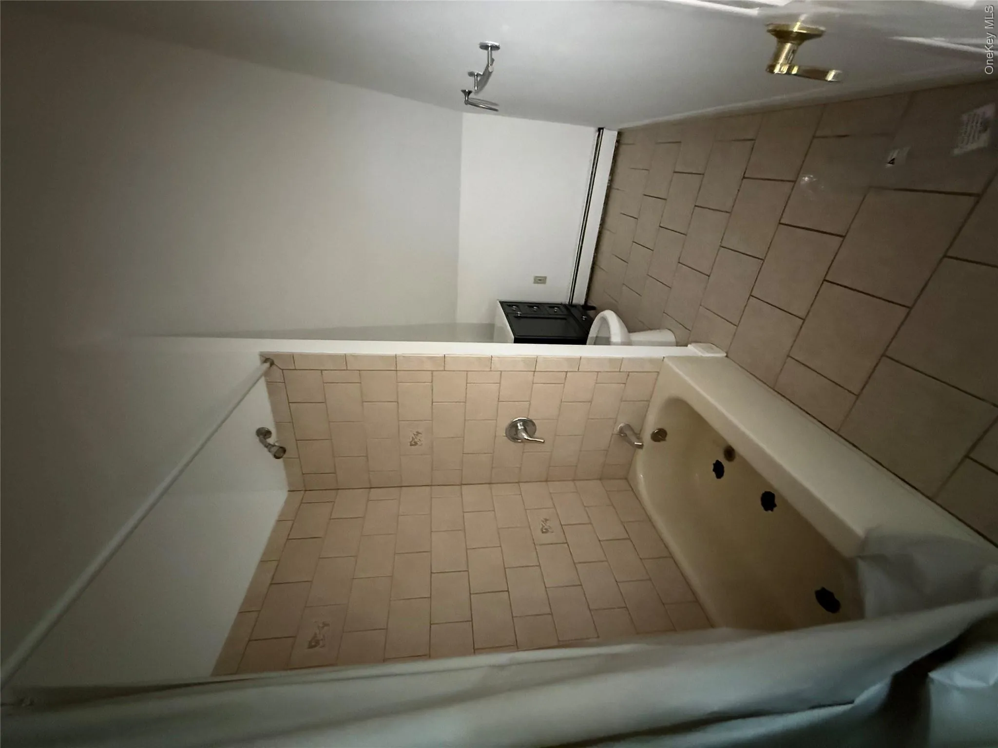 87 Parkside Drive, Hempstead, NY, 4 Bedrooms Bedrooms, 6 Rooms Rooms,2 BathroomsBathrooms,Residential Lease,For Rent,Parkside,0,1003626 87 Parkside Drive, Hempstead, NY, 4 Bedrooms Bedrooms, 6 Rooms Rooms,2 BathroomsBathrooms,Residential Lease,For Rent,Parkside,0,1003626
