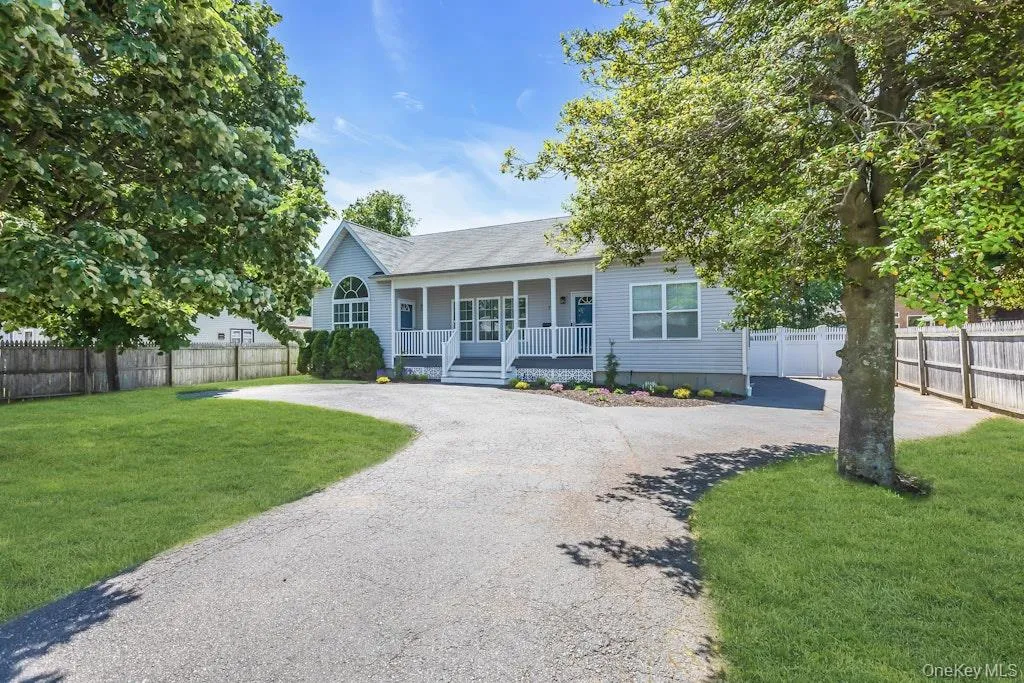 2 Lincoln Avenue, Islip, NY, 4 Bedrooms Bedrooms, 8 Rooms Rooms,3 BathroomsBathrooms,Residential,For Rent,Lincoln,0,1003628 2 Lincoln Avenue, Islip, NY, 4 Bedrooms Bedrooms, 8 Rooms Rooms,3 BathroomsBathrooms,Residential,For Rent,Lincoln,0,1003628