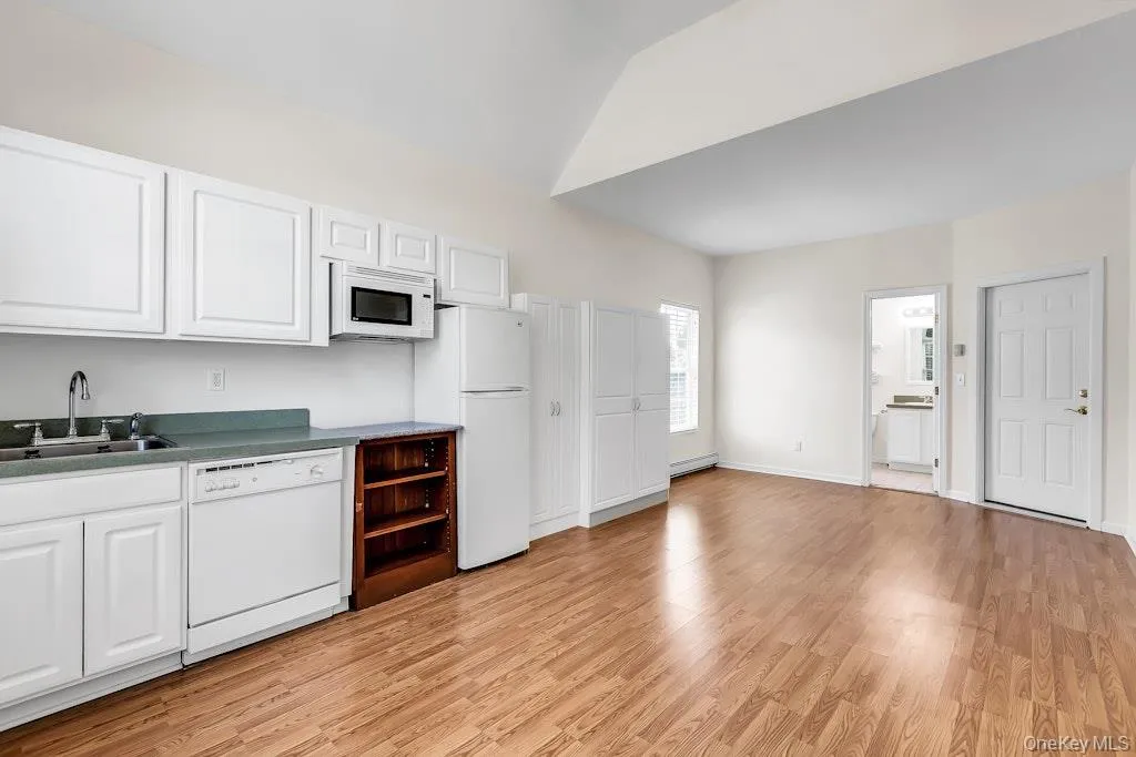 2 Lincoln Avenue, Islip, NY, 4 Bedrooms Bedrooms, 8 Rooms Rooms,3 BathroomsBathrooms,Residential,For Rent,Lincoln,0,1003628 2 Lincoln Avenue, Islip, NY, 4 Bedrooms Bedrooms, 8 Rooms Rooms,3 BathroomsBathrooms,Residential,For Rent,Lincoln,0,1003628