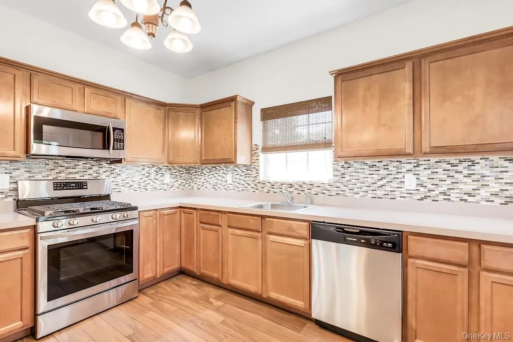 2 Lincoln Avenue, Islip, NY, 4 Bedrooms Bedrooms, 8 Rooms Rooms,3 BathroomsBathrooms,Residential,For Rent,Lincoln,0,1003628 2 Lincoln Avenue, Islip, NY, 4 Bedrooms Bedrooms, 8 Rooms Rooms,3 BathroomsBathrooms,Residential,For Rent,Lincoln,0,1003628