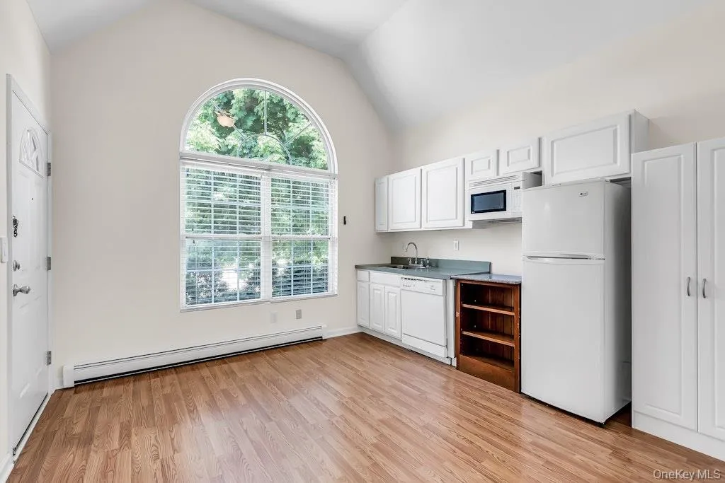 2 Lincoln Avenue, Islip, NY, 4 Bedrooms Bedrooms, 8 Rooms Rooms,3 BathroomsBathrooms,Residential,For Rent,Lincoln,0,1003628 2 Lincoln Avenue, Islip, NY, 4 Bedrooms Bedrooms, 8 Rooms Rooms,3 BathroomsBathrooms,Residential,For Rent,Lincoln,0,1003628