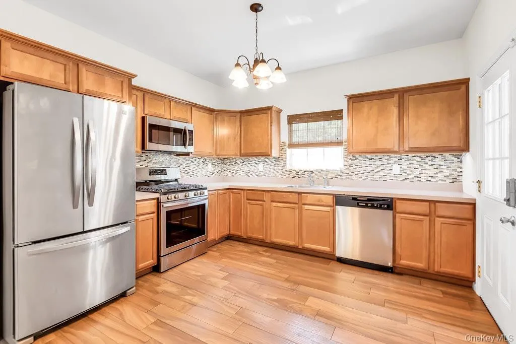 2 Lincoln Avenue, Islip, NY, 4 Bedrooms Bedrooms, 8 Rooms Rooms,3 BathroomsBathrooms,Residential,For Rent,Lincoln,0,1003628 2 Lincoln Avenue, Islip, NY, 4 Bedrooms Bedrooms, 8 Rooms Rooms,3 BathroomsBathrooms,Residential,For Rent,Lincoln,0,1003628