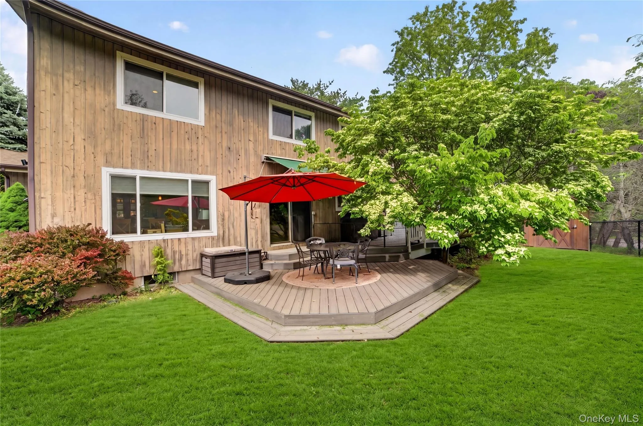 Lower Deck Space and Yard Lower Deck Space and Yard