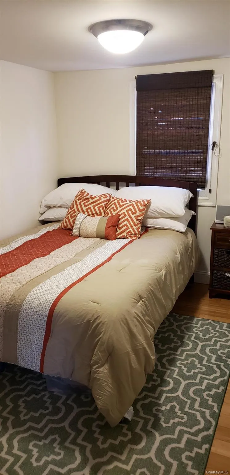 2nd Bedroom with CLoset 2nd Bedroom with CLoset