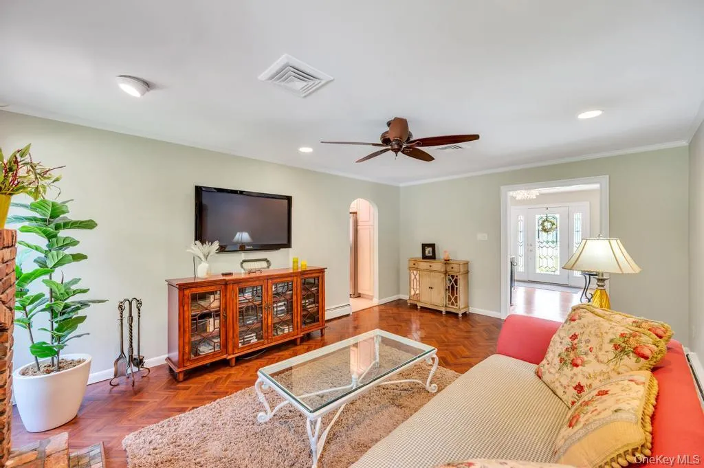 10 Lot Road, Smithtown, NY, 3 Bedrooms Bedrooms, 7 Rooms Rooms,3 BathroomsBathrooms,Residential,For Rent,Lot,0,1003638 10 Lot Road, Smithtown, NY, 3 Bedrooms Bedrooms, 7 Rooms Rooms,3 BathroomsBathrooms,Residential,For Rent,Lot,0,1003638