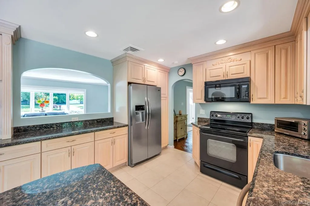 10 Lot Road, Smithtown, NY, 3 Bedrooms Bedrooms, 7 Rooms Rooms,3 BathroomsBathrooms,Residential,For Rent,Lot,0,1003638 10 Lot Road, Smithtown, NY, 3 Bedrooms Bedrooms, 7 Rooms Rooms,3 BathroomsBathrooms,Residential,For Rent,Lot,0,1003638