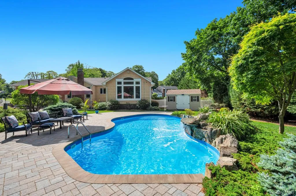 10 Lot Road, Smithtown, NY, 3 Bedrooms Bedrooms, 7 Rooms Rooms,3 BathroomsBathrooms,Residential,For Rent,Lot,0,1003638 10 Lot Road, Smithtown, NY, 3 Bedrooms Bedrooms, 7 Rooms Rooms,3 BathroomsBathrooms,Residential,For Rent,Lot,0,1003638
