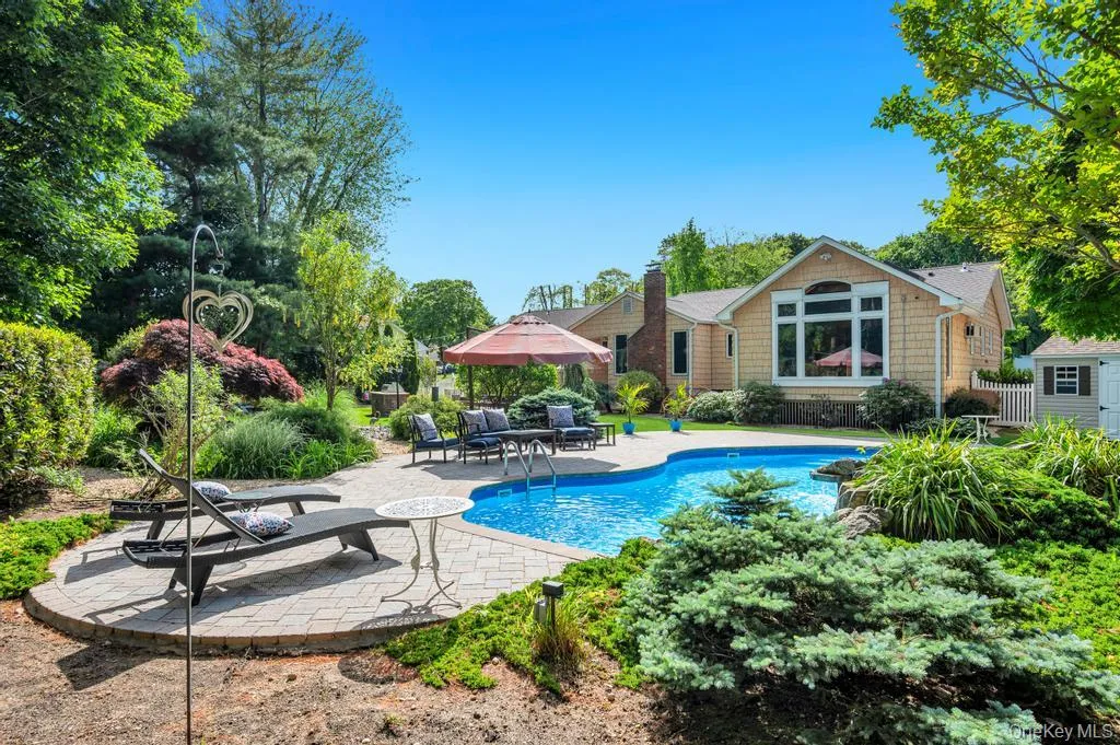 10 Lot Road, Smithtown, NY, 3 Bedrooms Bedrooms, 7 Rooms Rooms,3 BathroomsBathrooms,Residential,For Rent,Lot,0,1003638 10 Lot Road, Smithtown, NY, 3 Bedrooms Bedrooms, 7 Rooms Rooms,3 BathroomsBathrooms,Residential,For Rent,Lot,0,1003638