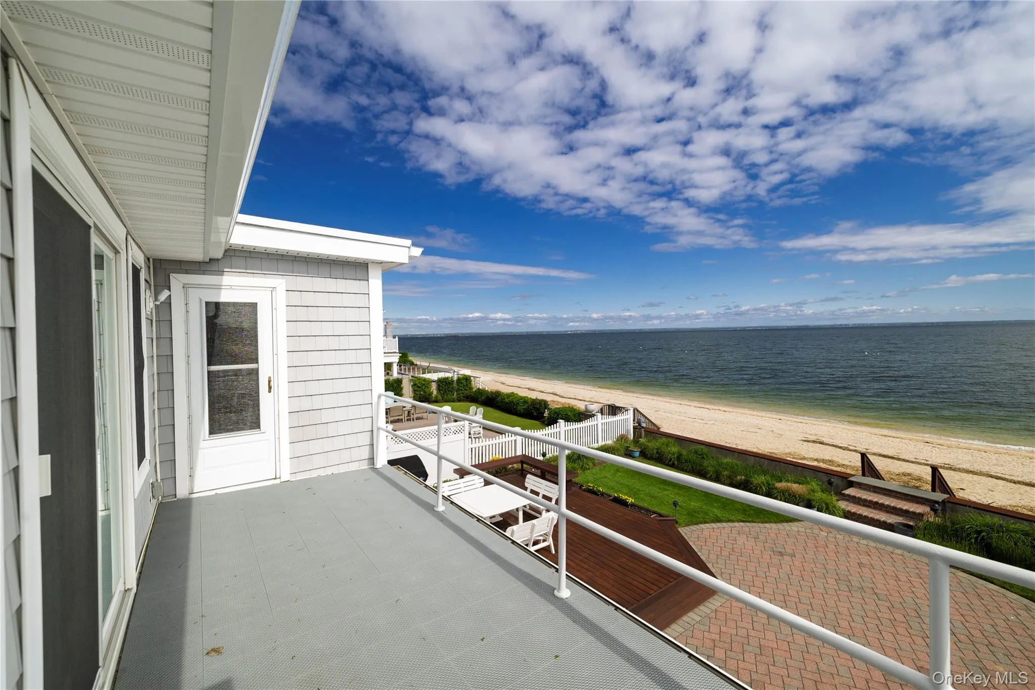 19 Oak Shore Drive, Oyster Bay, NY, 4 Bedrooms Bedrooms, 7 Rooms Rooms,3 BathroomsBathrooms,Residential,For Rent,Oak Shore,0,1003640 19 Oak Shore Drive, Oyster Bay, NY, 4 Bedrooms Bedrooms, 7 Rooms Rooms,3 BathroomsBathrooms,Residential,For Rent,Oak Shore,0,1003640