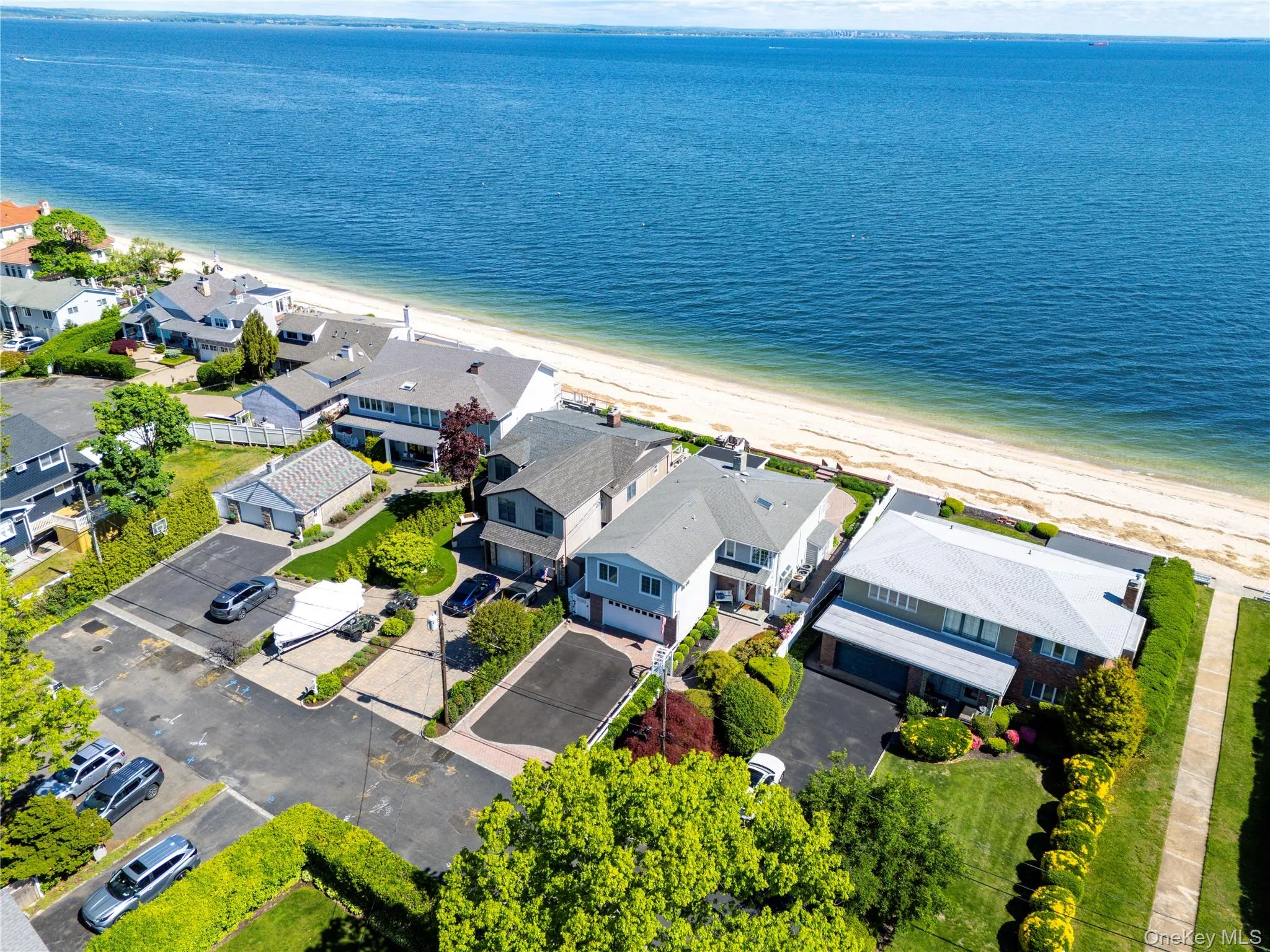 19 Oak Shore Drive, Oyster Bay, NY, 4 Bedrooms Bedrooms, 7 Rooms Rooms,3 BathroomsBathrooms,Residential,For Rent,Oak Shore,0,1003640 19 Oak Shore Drive, Oyster Bay, NY, 4 Bedrooms Bedrooms, 7 Rooms Rooms,3 BathroomsBathrooms,Residential,For Rent,Oak Shore,0,1003640