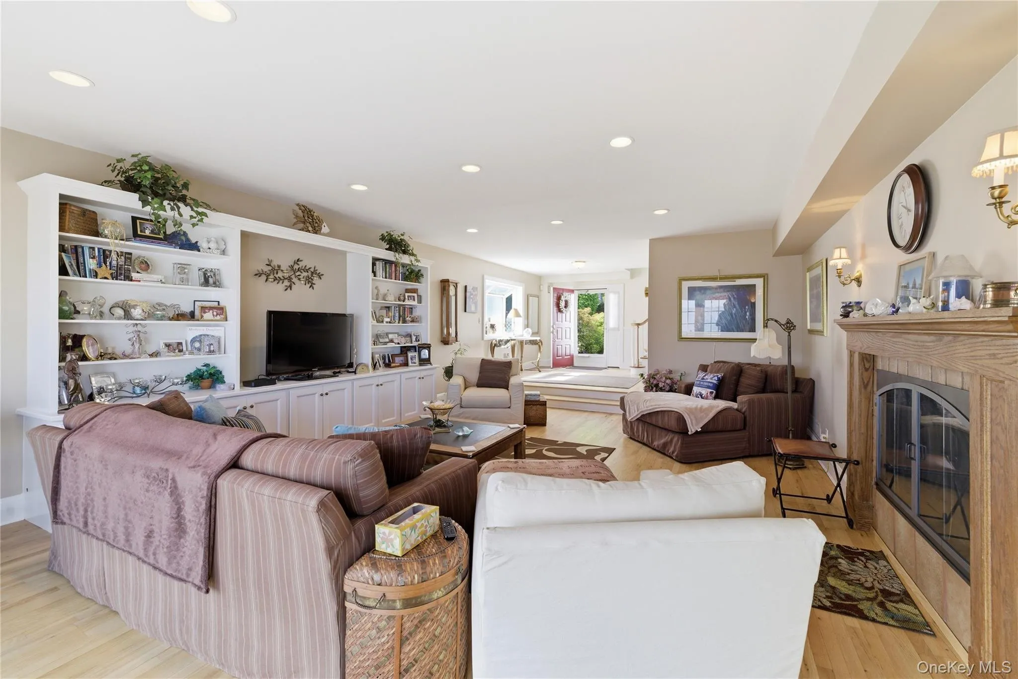 19 Oak Shore Drive, Oyster Bay, NY, 4 Bedrooms Bedrooms, 7 Rooms Rooms,3 BathroomsBathrooms,Residential,For Rent,Oak Shore,0,1003640 19 Oak Shore Drive, Oyster Bay, NY, 4 Bedrooms Bedrooms, 7 Rooms Rooms,3 BathroomsBathrooms,Residential,For Rent,Oak Shore,0,1003640
