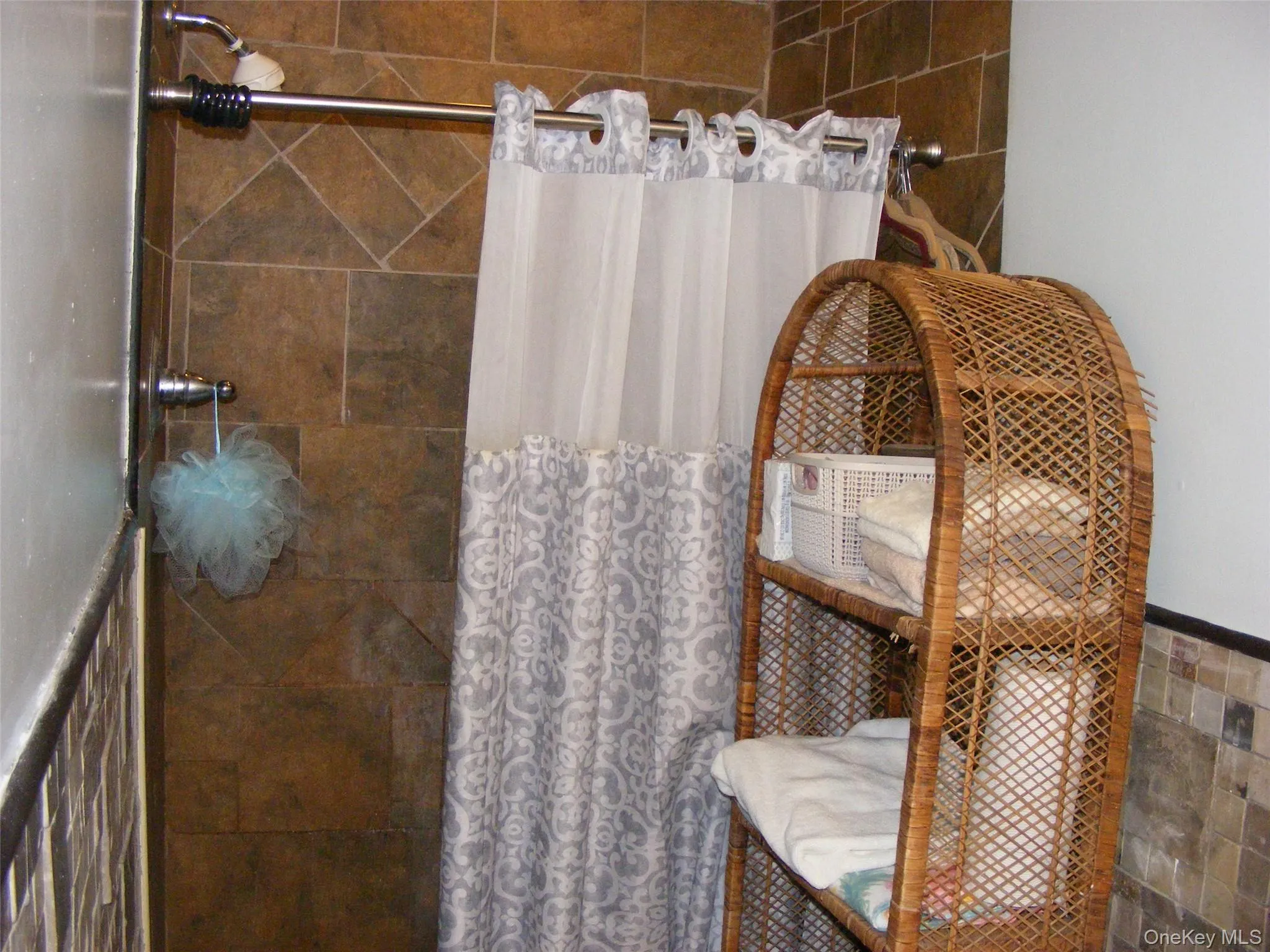 212 Old Dutch Hollow Road, Monroe, NY, 2 Bedrooms Bedrooms, 7 Rooms Rooms,2 BathroomsBathrooms,Residential,For Rent,Old Dutch Hollow,0,1003642 212 Old Dutch Hollow Road, Monroe, NY, 2 Bedrooms Bedrooms, 7 Rooms Rooms,2 BathroomsBathrooms,Residential,For Rent,Old Dutch Hollow,0,1003642