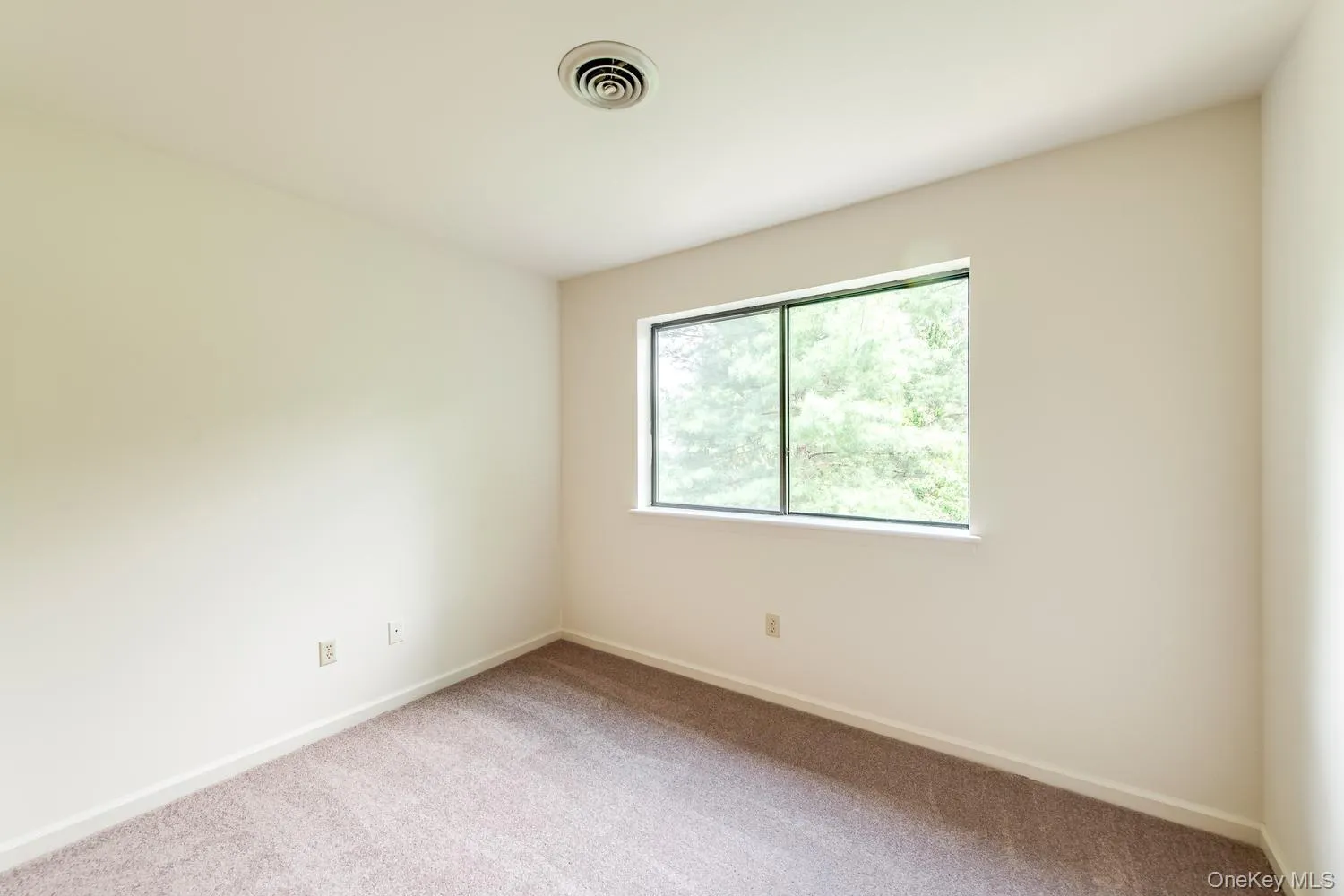 21 Topaz Run, Poughkeepsie (town), NY, 3 Bedrooms Bedrooms, 6 Rooms Rooms,2 BathroomsBathrooms,Residential,For Rent,Topaz,0,1003651 21 Topaz Run, Poughkeepsie (town), NY, 3 Bedrooms Bedrooms, 6 Rooms Rooms,2 BathroomsBathrooms,Residential,For Rent,Topaz,0,1003651