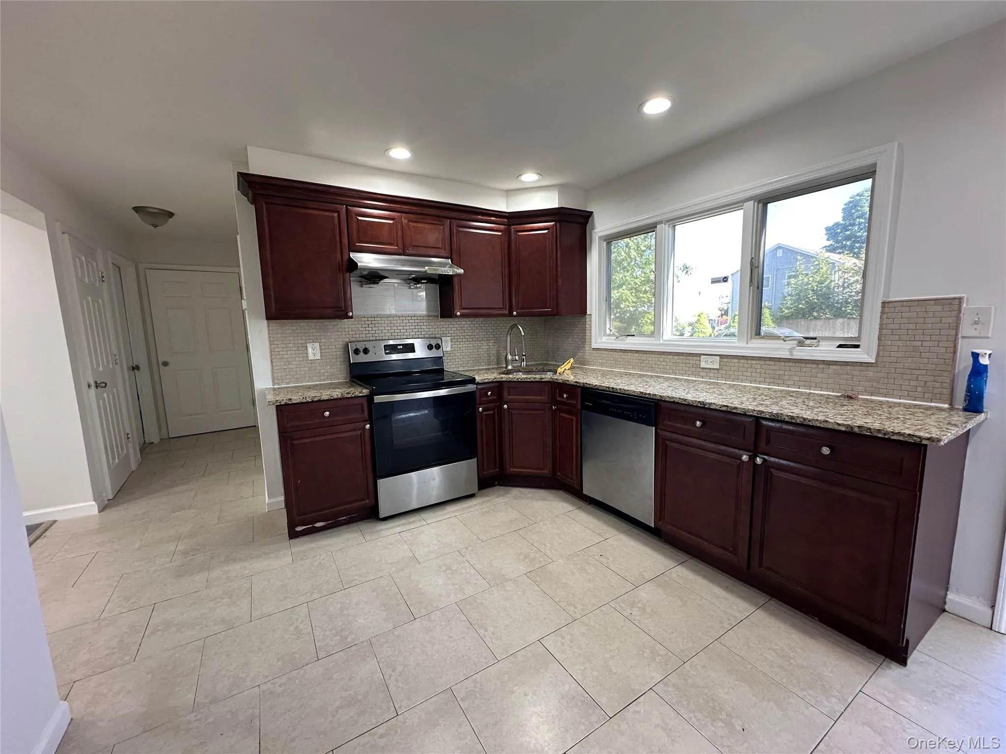 120 Ball Park Lane, Oyster Bay, NY, 5 Bedrooms Bedrooms, 5 Rooms Rooms,2 BathroomsBathrooms,Residential,For Rent,Ball Park,0,1003660 120 Ball Park Lane, Oyster Bay, NY, 5 Bedrooms Bedrooms, 5 Rooms Rooms,2 BathroomsBathrooms,Residential,For Rent,Ball Park,0,1003660