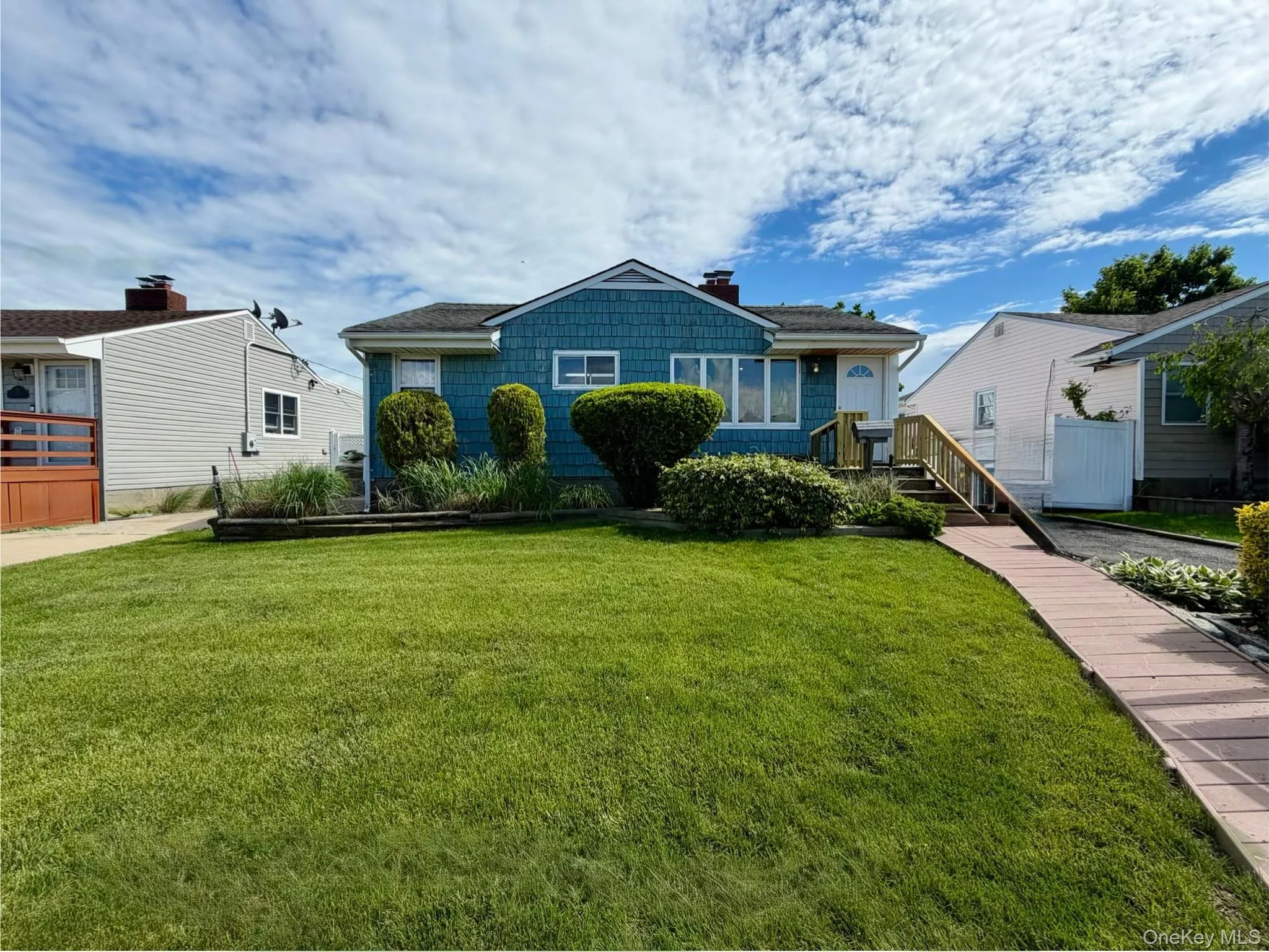 47 Van Buren Street, Hempstead, NY, 3 Bedrooms Bedrooms, 6 Rooms Rooms,1 BathroomBathrooms,Residential,For Rent,Van Buren,0,1003662 47 Van Buren Street, Hempstead, NY, 3 Bedrooms Bedrooms, 6 Rooms Rooms,1 BathroomBathrooms,Residential,For Rent,Van Buren,0,1003662
