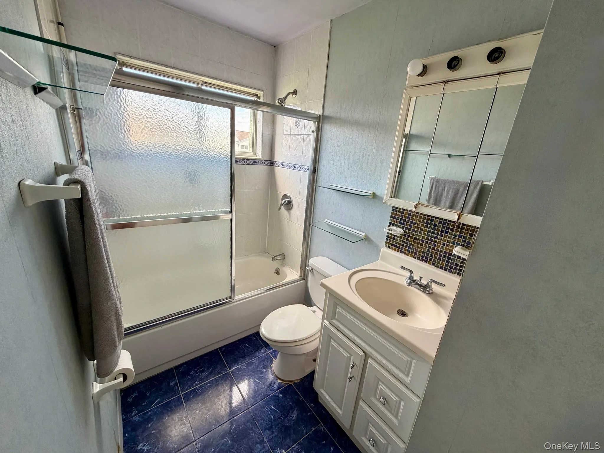 47 Van Buren Street, Hempstead, NY, 3 Bedrooms Bedrooms, 6 Rooms Rooms,1 BathroomBathrooms,Residential,For Rent,Van Buren,0,1003662 47 Van Buren Street, Hempstead, NY, 3 Bedrooms Bedrooms, 6 Rooms Rooms,1 BathroomBathrooms,Residential,For Rent,Van Buren,0,1003662