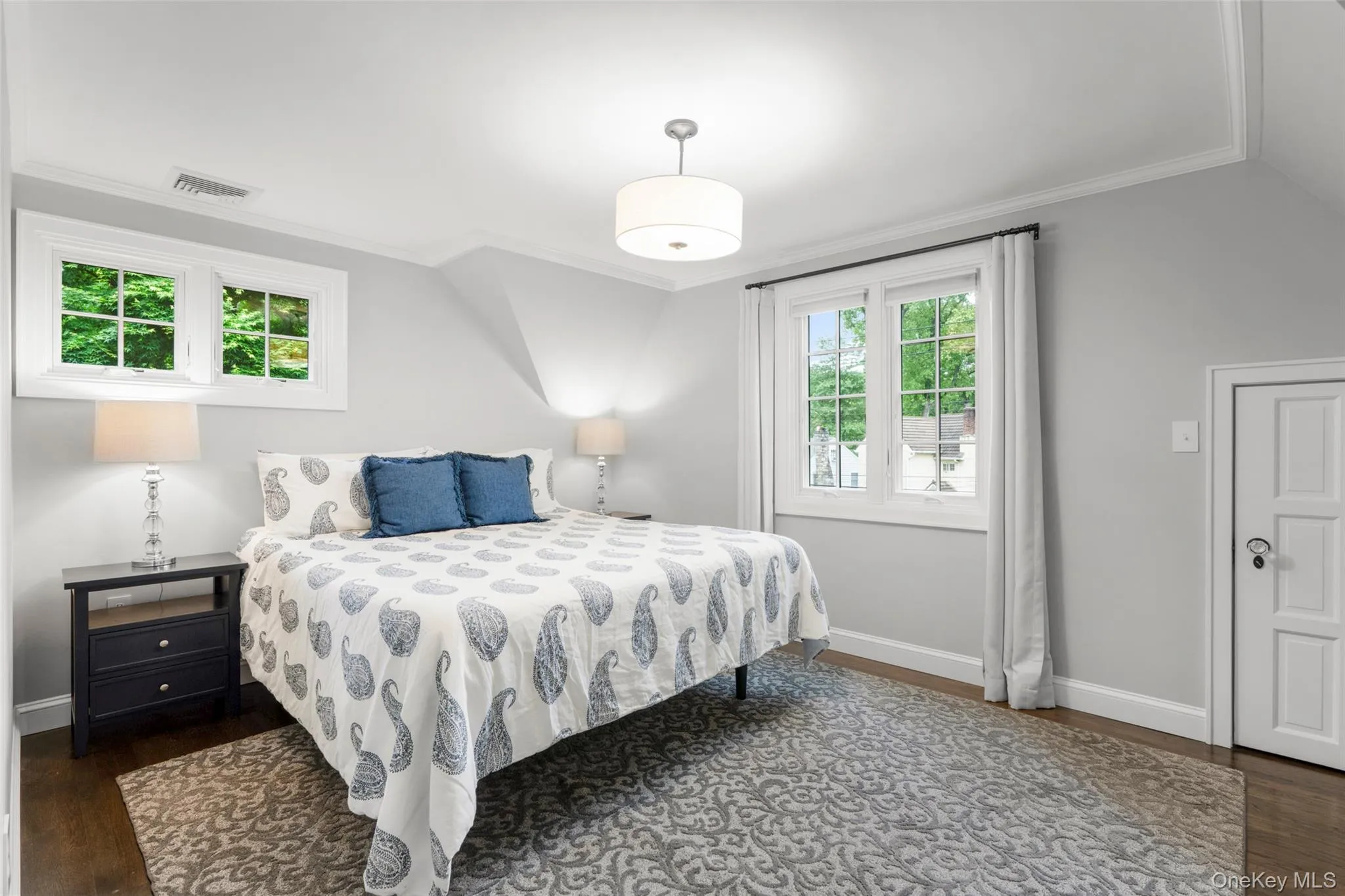144 Douglas Place, Mount Vernon, NY, 4 Bedrooms Bedrooms, 11 Rooms Rooms,3 BathroomsBathrooms,Residential,For Rent,Douglas,0,1003664 144 Douglas Place, Mount Vernon, NY, 4 Bedrooms Bedrooms, 11 Rooms Rooms,3 BathroomsBathrooms,Residential,For Rent,Douglas,0,1003664