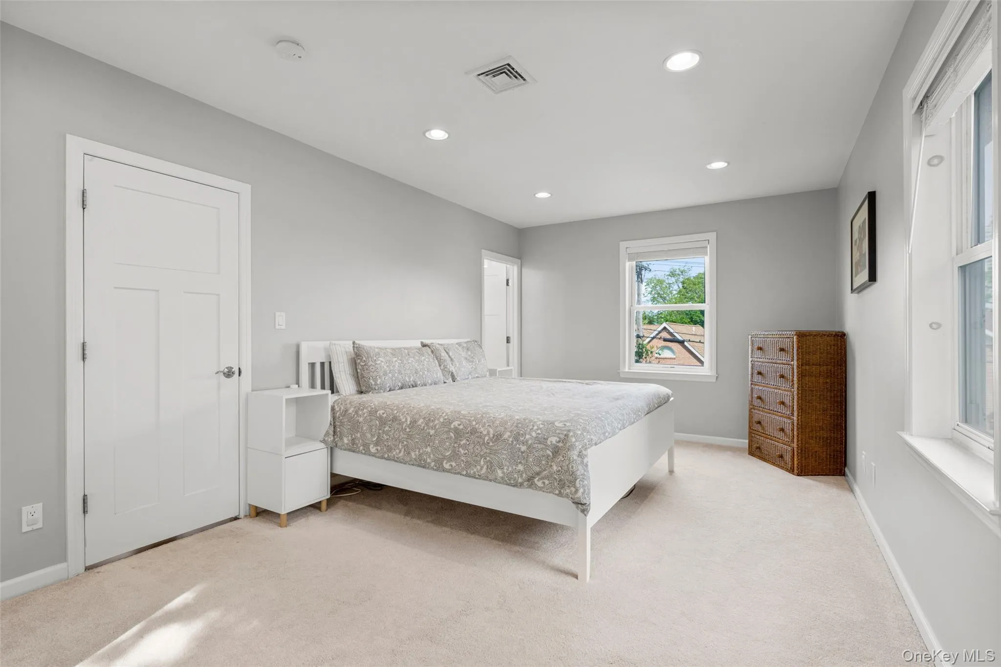 10 Bogert Place, Yonkers, NY, 5 Bedrooms Bedrooms, 12 Rooms Rooms,5 BathroomsBathrooms,Residential,For Rent,Bogert,0,1003668 10 Bogert Place, Yonkers, NY, 5 Bedrooms Bedrooms, 12 Rooms Rooms,5 BathroomsBathrooms,Residential,For Rent,Bogert,0,1003668
