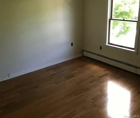 130 Park Avenue, Oyster Bay, NY, 3 Bedrooms Bedrooms, 6 Rooms Rooms,1 BathroomBathrooms,Residential,For Rent,Park,0,1003670 130 Park Avenue, Oyster Bay, NY, 3 Bedrooms Bedrooms, 6 Rooms Rooms,1 BathroomBathrooms,Residential,For Rent,Park,0,1003670