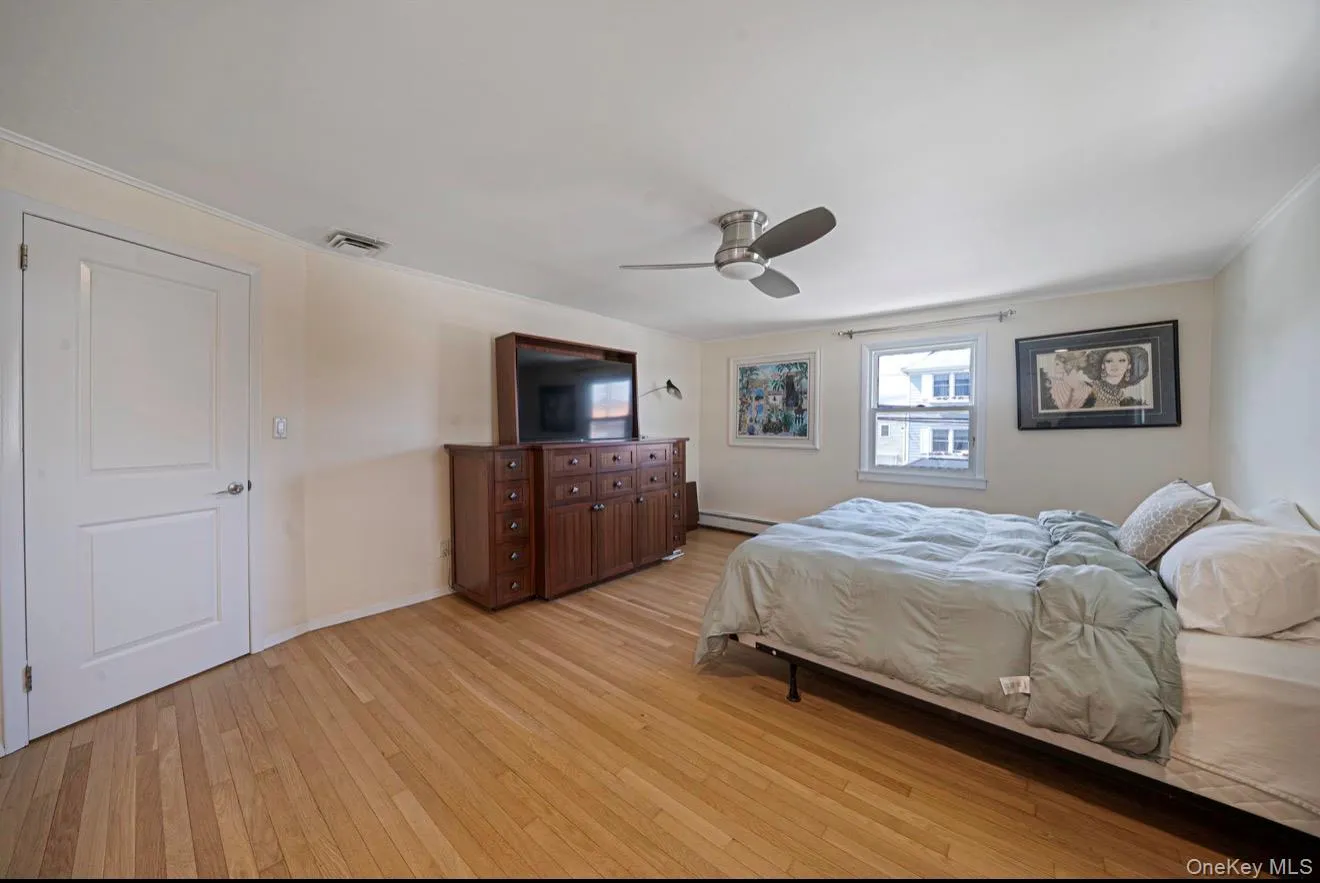 105 Vermont, Long Beach, NY, 4 Bedrooms Bedrooms, 6 Rooms Rooms,1 BathroomBathrooms,Residential Lease,For Rent,Vermont,0,1003671 105 Vermont, Long Beach, NY, 4 Bedrooms Bedrooms, 6 Rooms Rooms,1 BathroomBathrooms,Residential Lease,For Rent,Vermont,0,1003671
