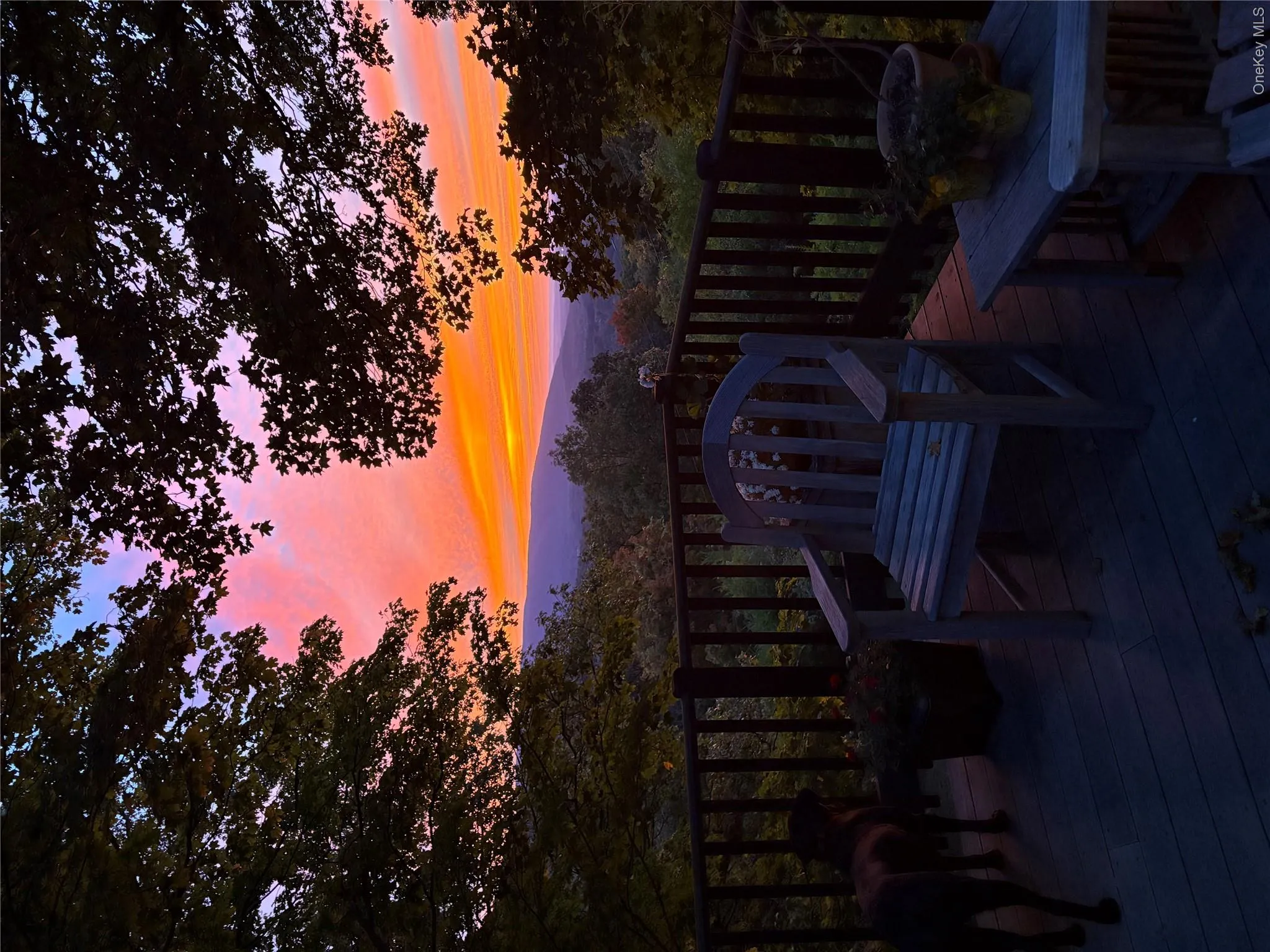 A sunset shot taken without any enhancements end of September 2025. The views extend beyond the Ramapos A sunset shot taken without any enhancements end of September 2025. The views extend beyond the Ramapos